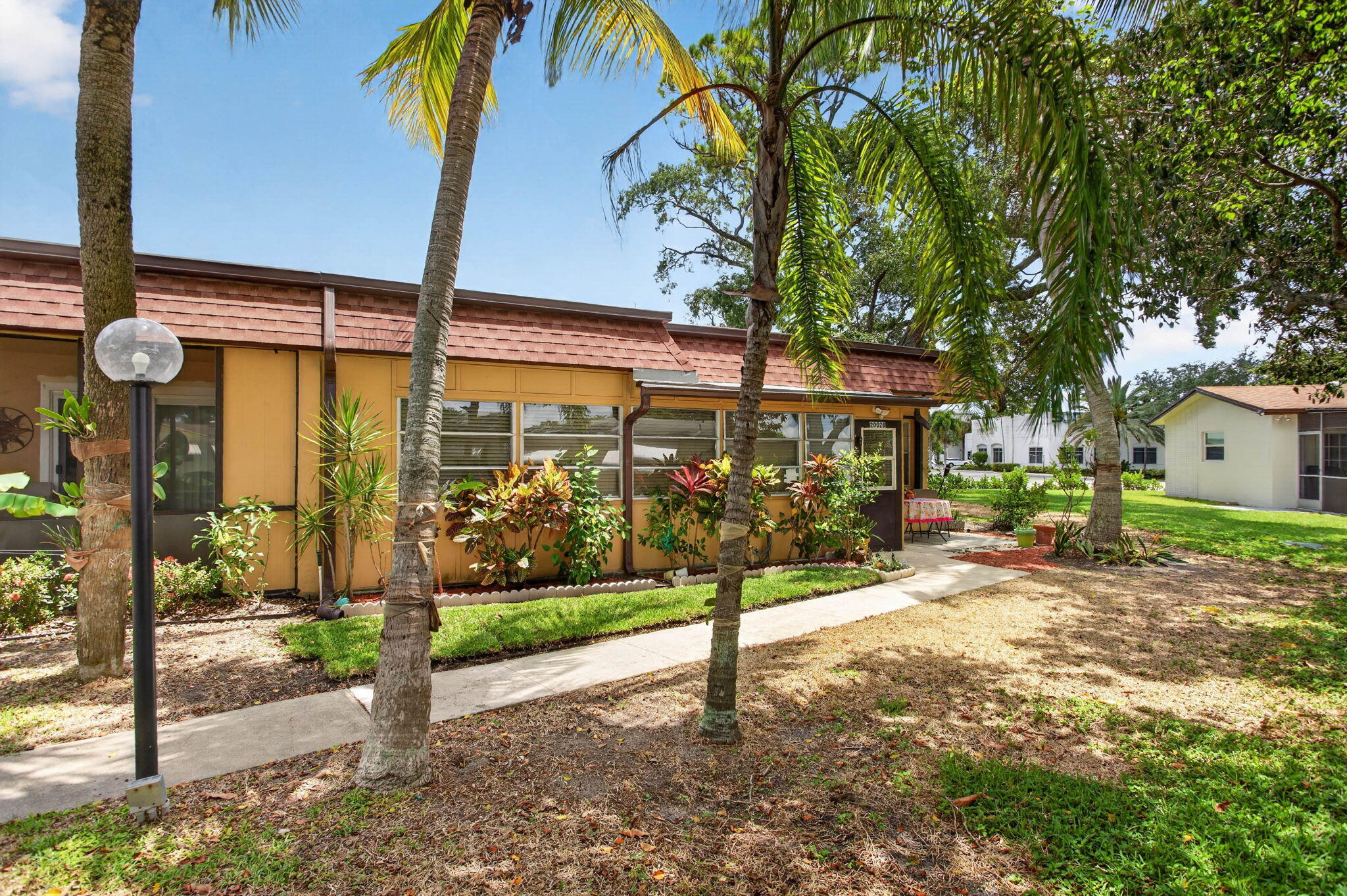 Foto de propiedad en 2002 SW Natura Boulevard B, Deerfield Beach, FL 33441 Deerfield Beach con MLS# 