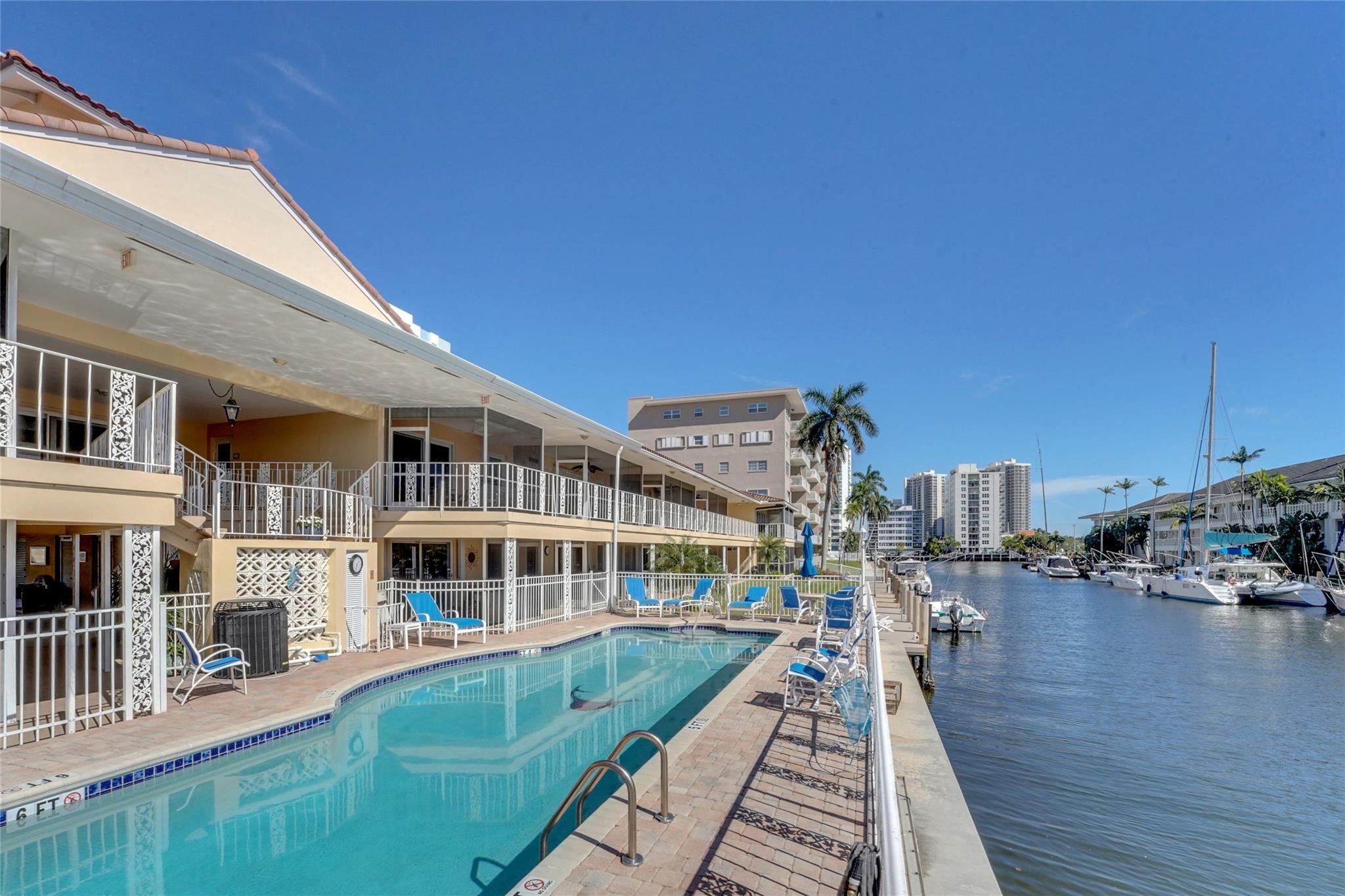 Foto de propiedad en 2864 NE 33rd Court 105, Fort Lauderdale, FL 33306 Fort Lauderdale con MLS# 