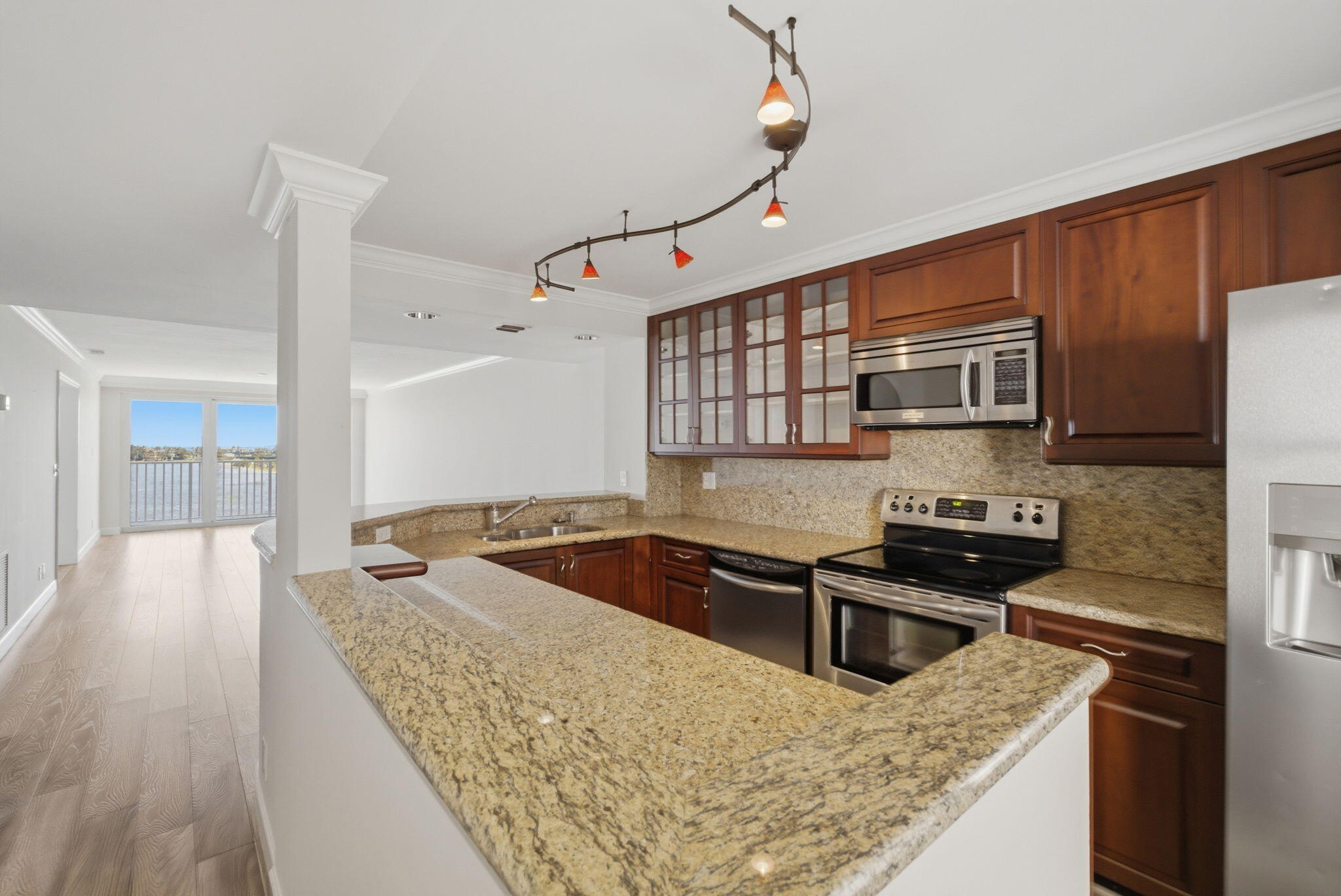 Foto de propiedad en 3901 S Flagler Drive 802, West Palm Beach, FL 33405 West Palm Beach con MLS# 