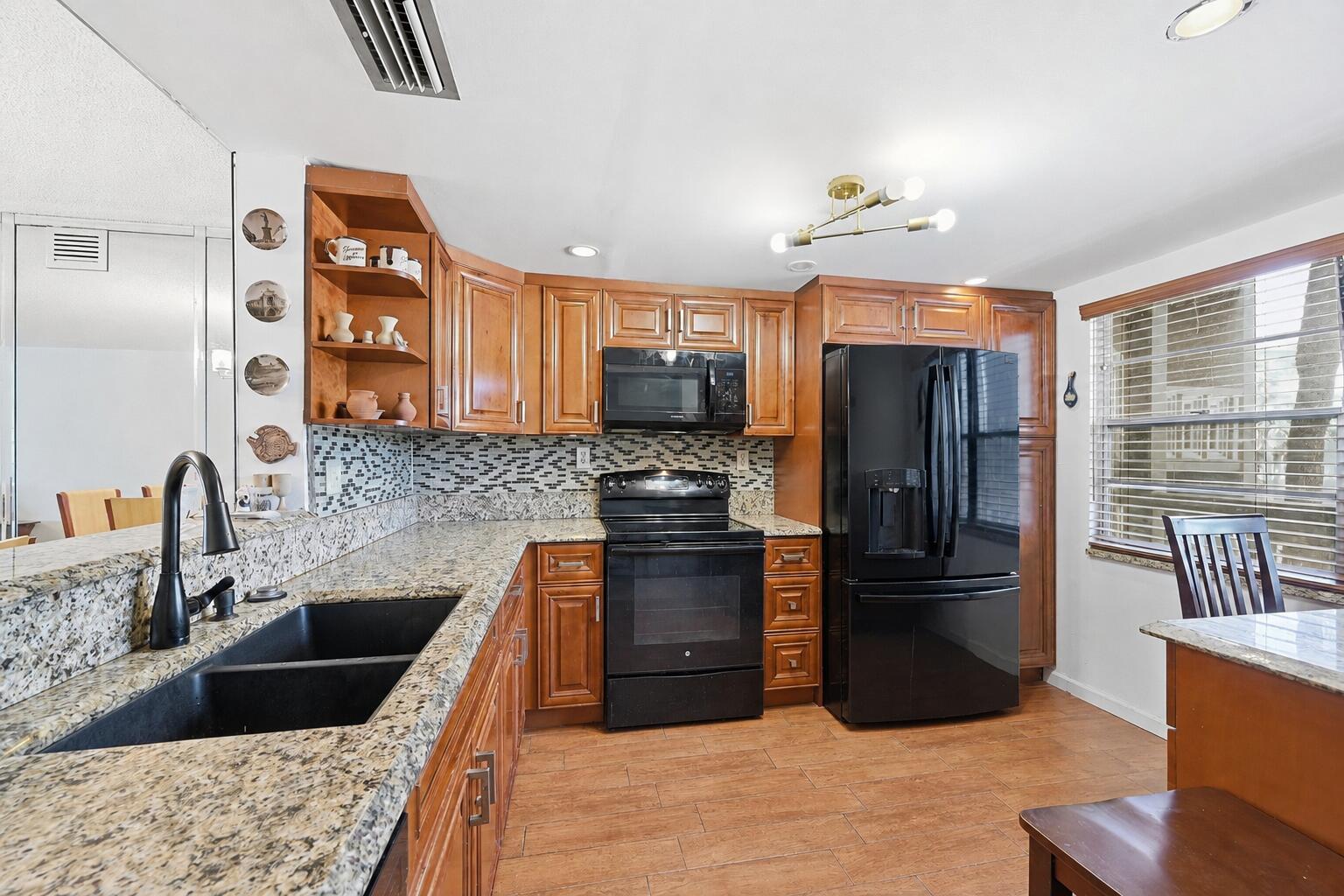 Foto de propiedad en 3005 Portofino Isle M2, Coconut Creek, FL 33066 Coconut Creek con MLS# 