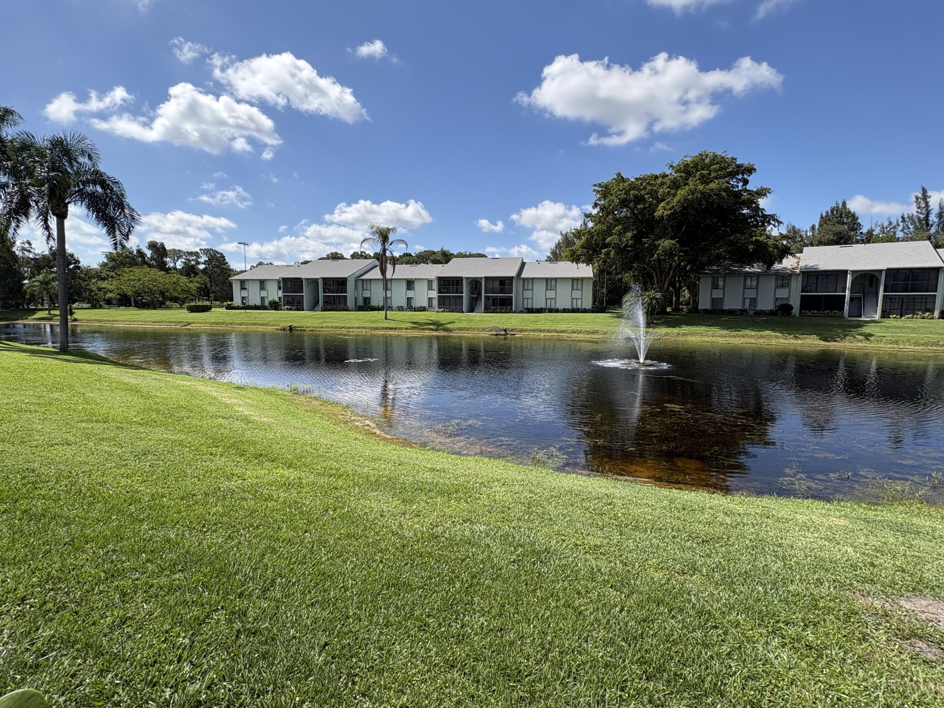 Foto de propiedad en 3612 Alder Drive H3, West Palm Beach, FL 33417 West Palm Beach con MLS# 