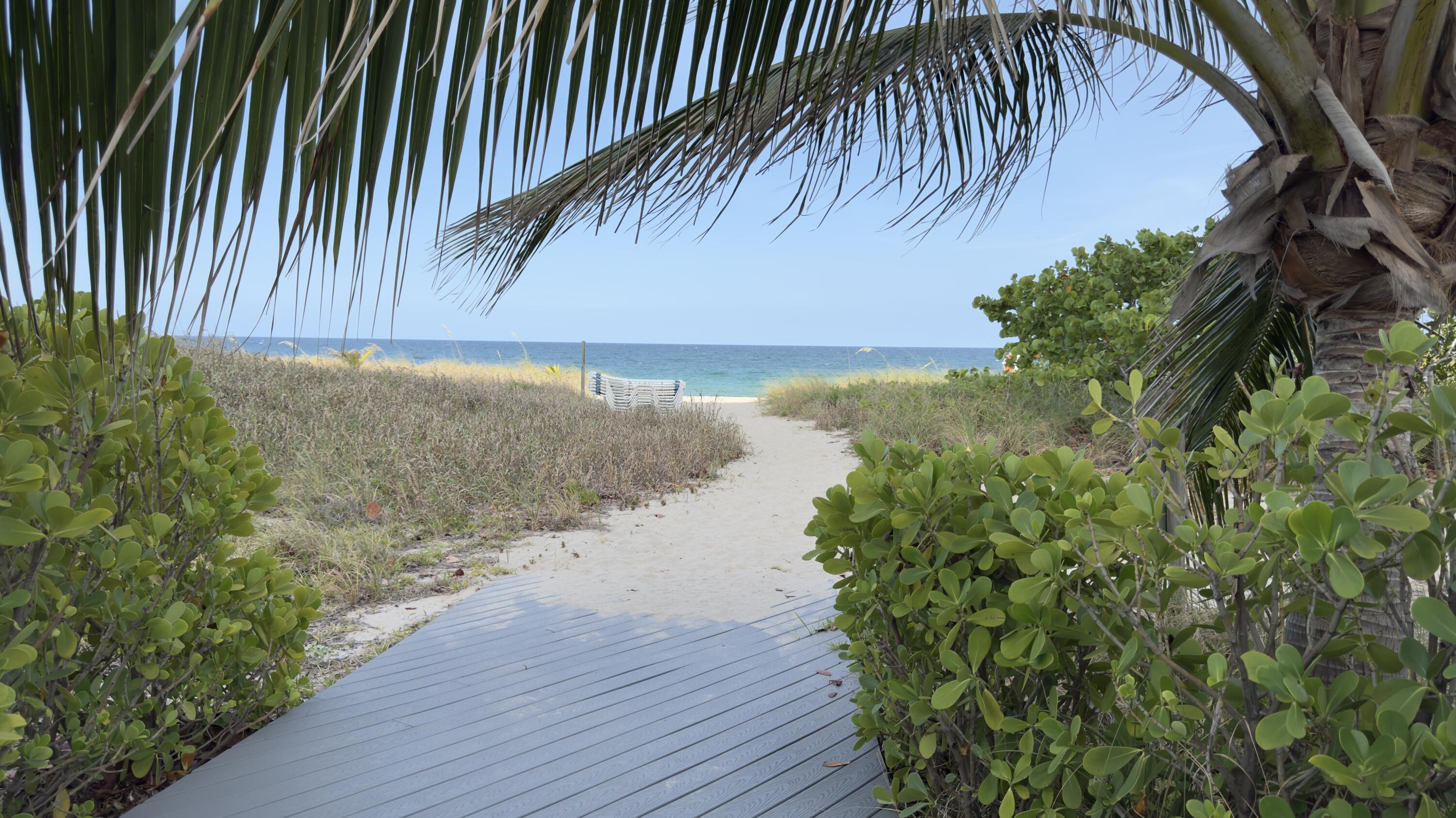 Foto de propiedad en 5200 N Ocean Boulevard 511a, Lauderdale-By-The-Sea, FL 33308 Lauderdale-By-The-Sea con MLS# 