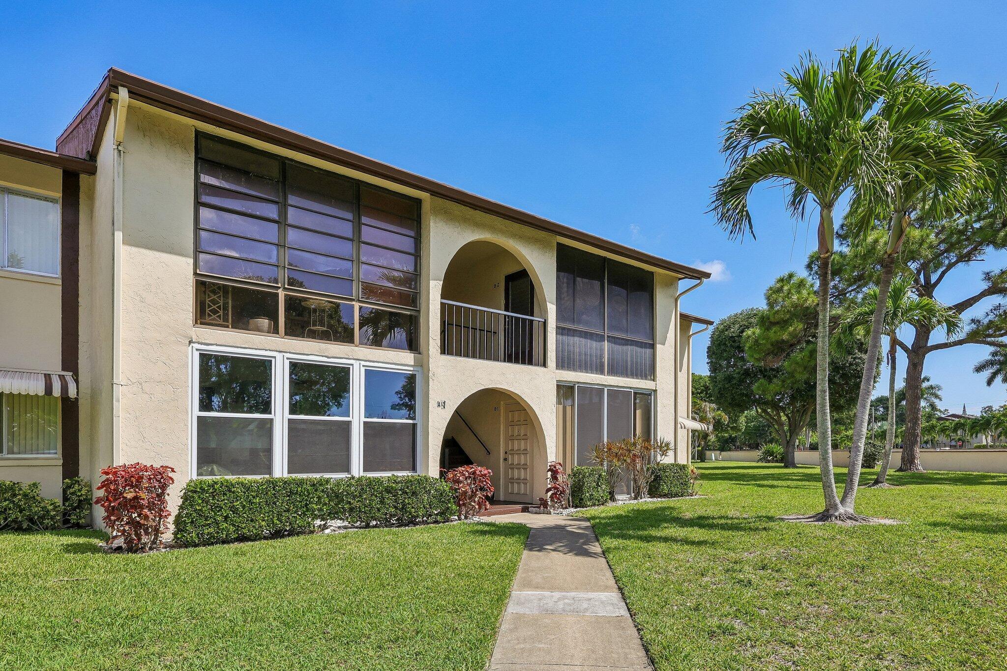 Foto de propiedad en 5773 La Paseos Drive D-2, Greenacres, FL 33463 Greenacres con MLS# 