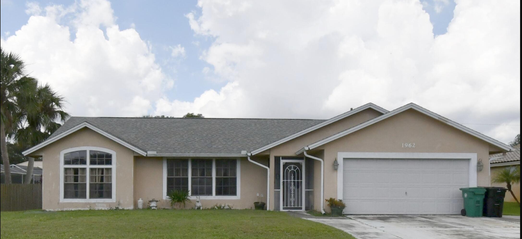 Foto de propiedad en 1962 SW Capeador Street, Port St. Lucie, FL 34953 Port St. Lucie con MLS# 