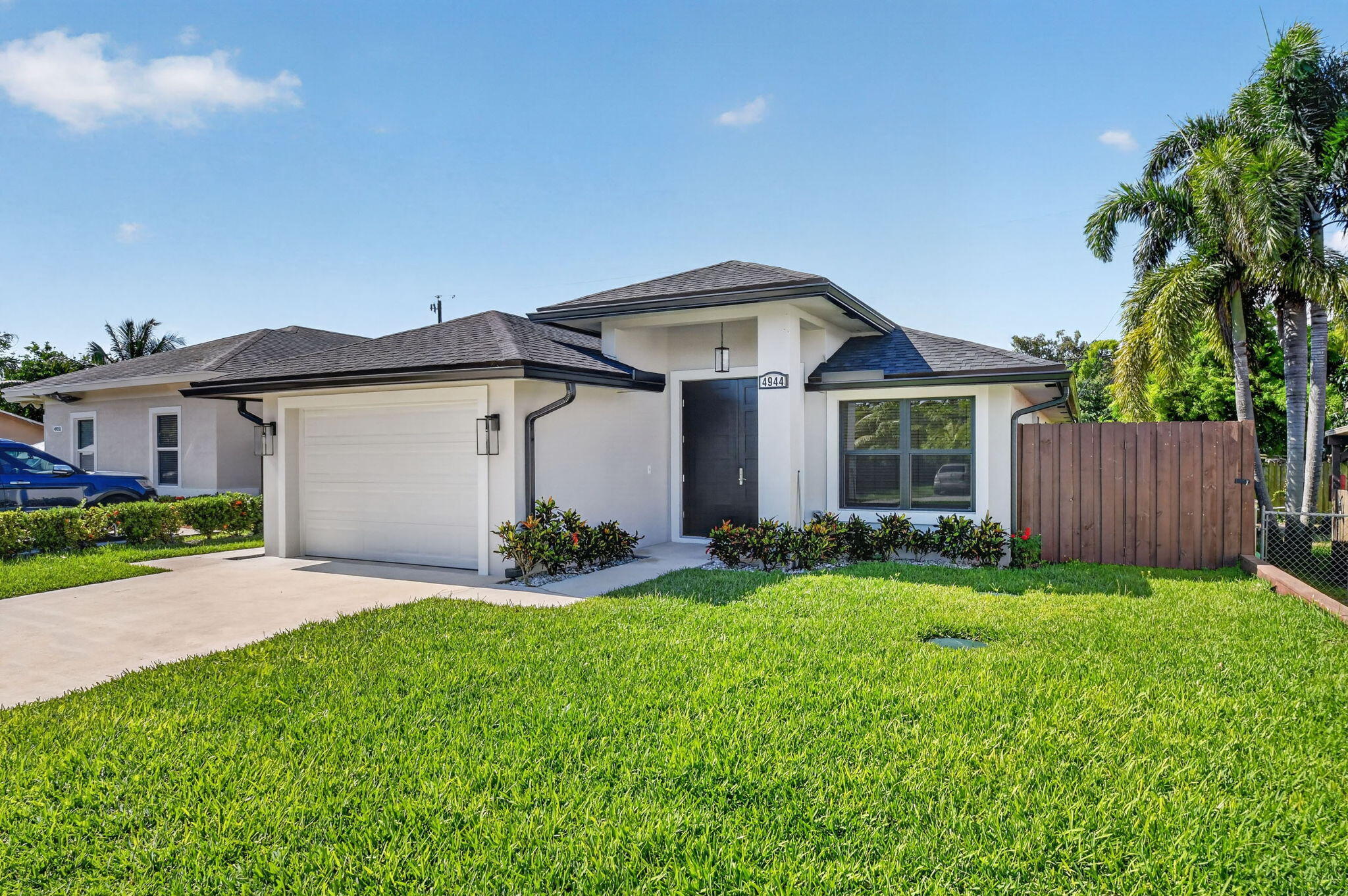 Foto de propiedad en 4944 Mcconnell Street, Lake Worth, FL 33463 Lake Worth con MLS# 