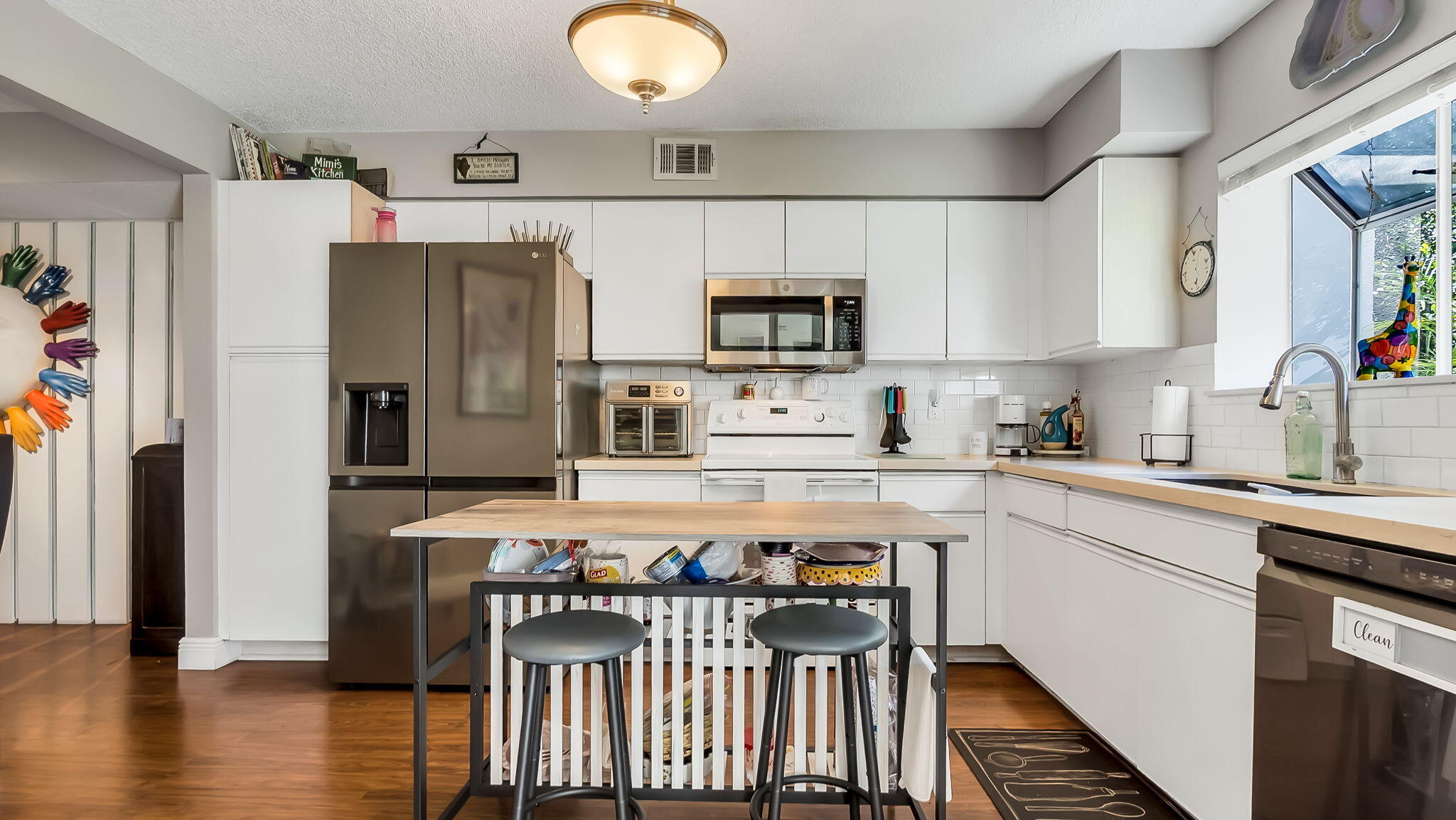 Foto de propiedad en 9204 NW 9th Court, Plantation, FL 33324 Plantation con MLS# 