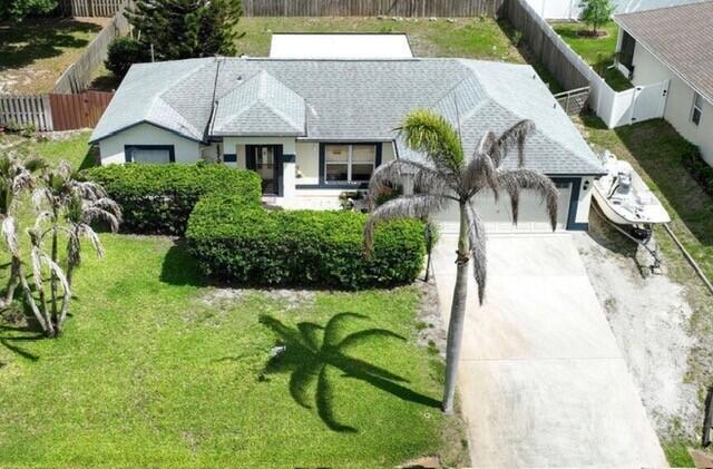 Foto de propiedad en 726 Tuxedo Terrace, Sebastian, FL 32958 Sebastian con MLS# 