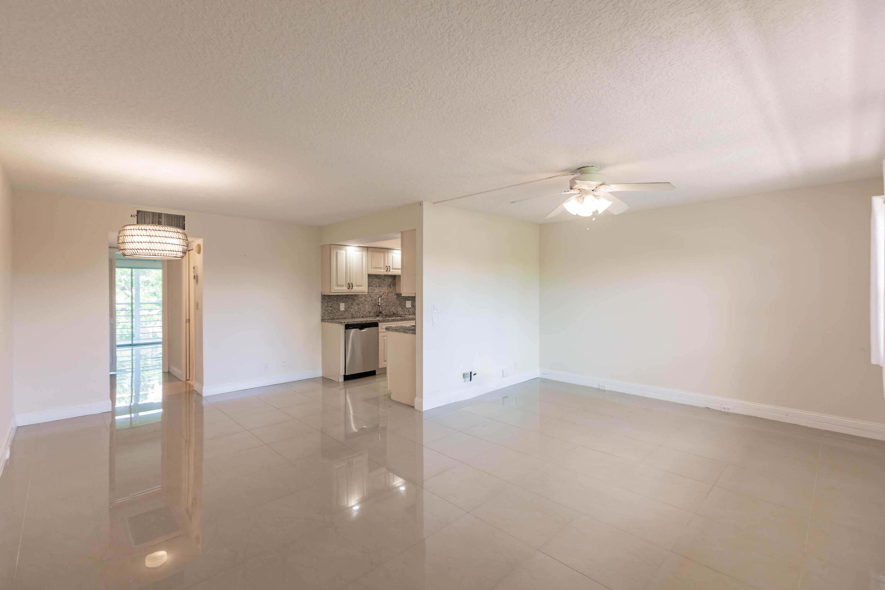 Foto de propiedad en 4302 Martinique Circle H3, Coconut Creek, FL 33066 Coconut Creek con MLS# 