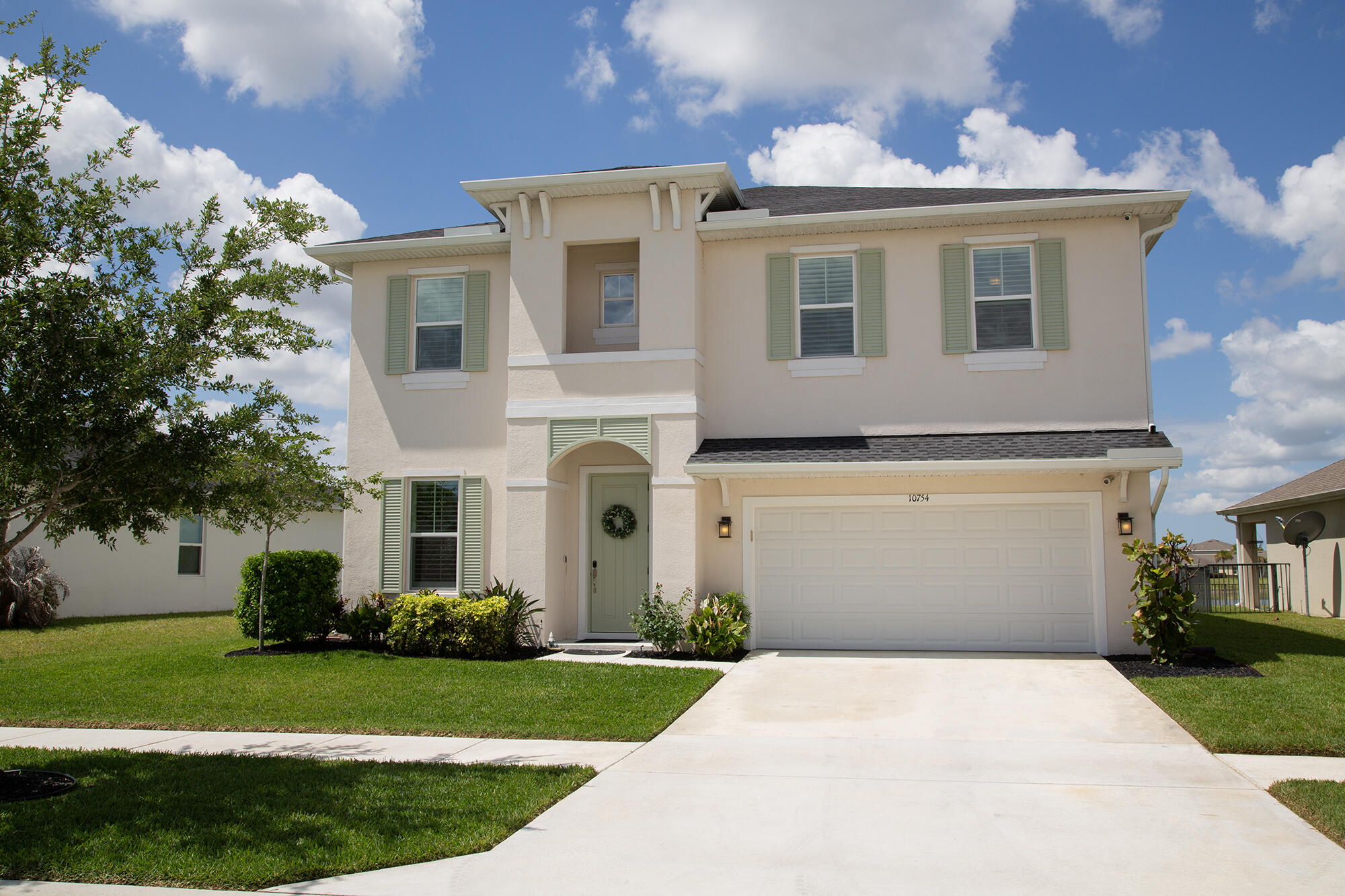 Foto de propiedad en 10754 SW Cremona Way, Port St. Lucie, FL 34987 Port St. Lucie con MLS# 