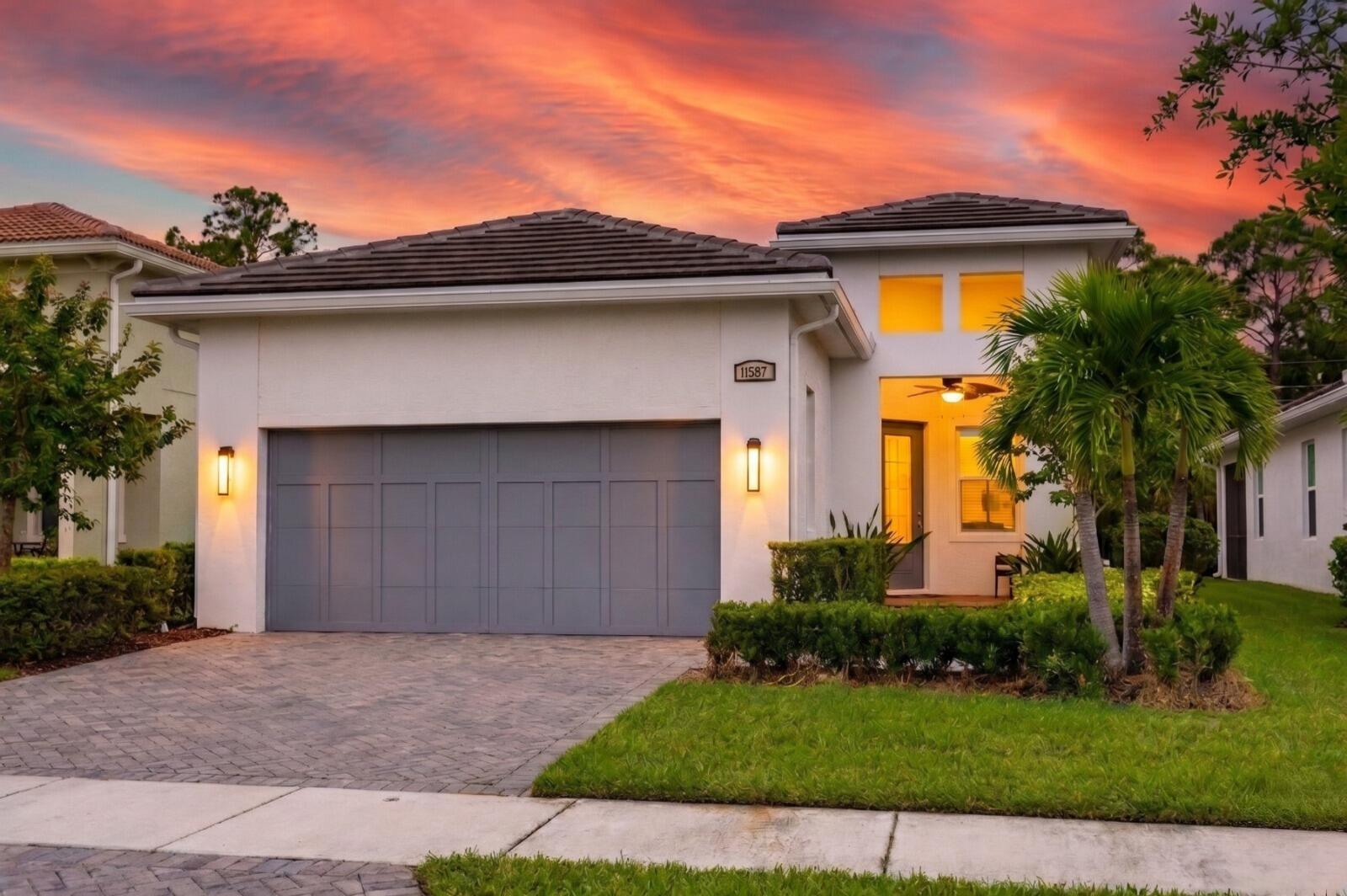 Foto de propiedad en 11587 SW Visconti Way, Port St. Lucie, FL 34986 Port St. Lucie con MLS# 