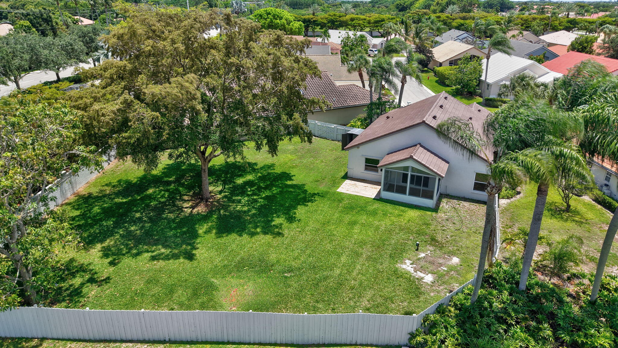 Foto de propiedad en 7550 Ironbridge Circle, Delray Beach, FL 33446 Delray Beach con MLS# 
