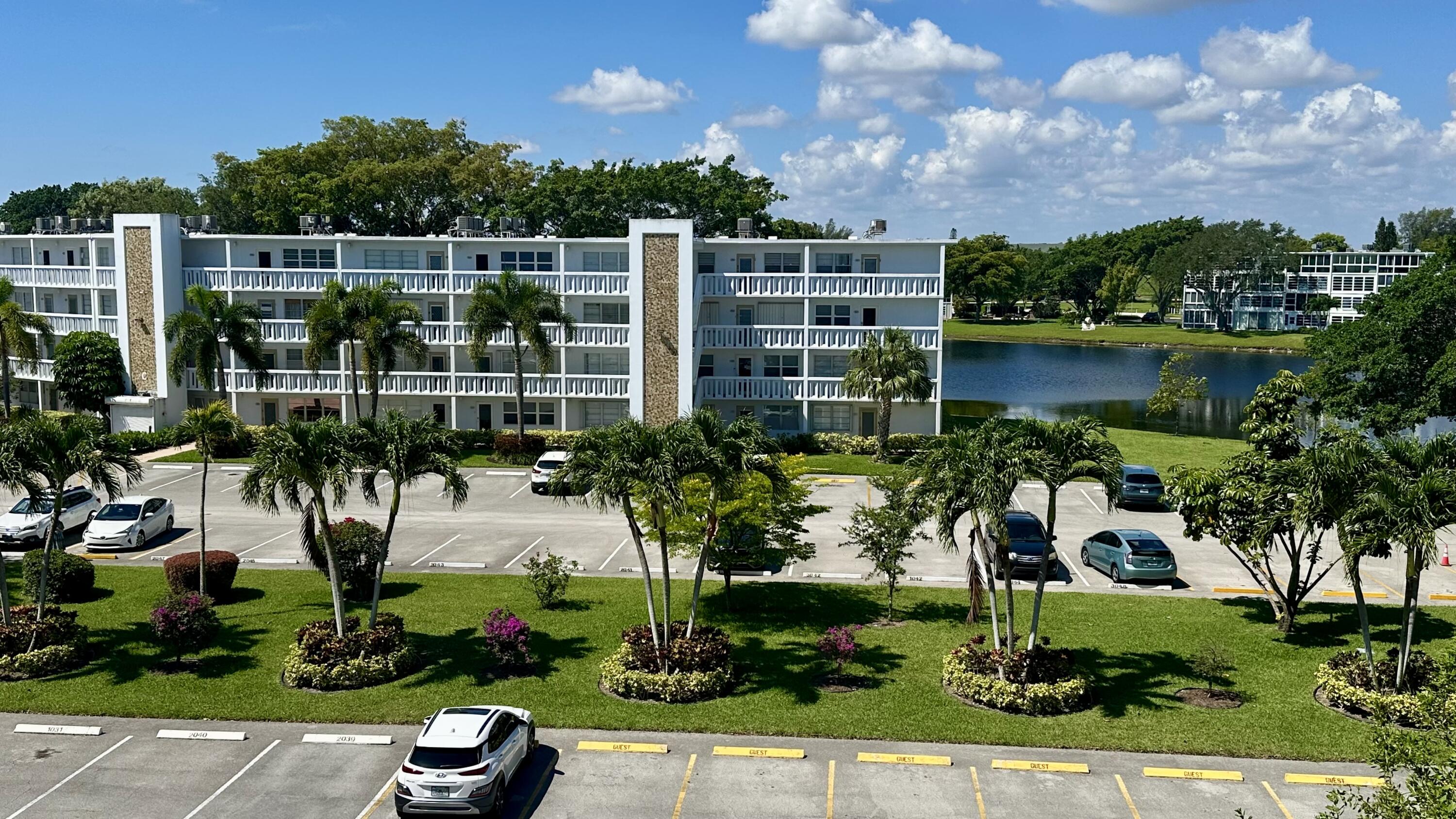 Foto de propiedad en 1044 Cambridge C, Deerfield Beach, FL 33442 Deerfield Beach con MLS# 