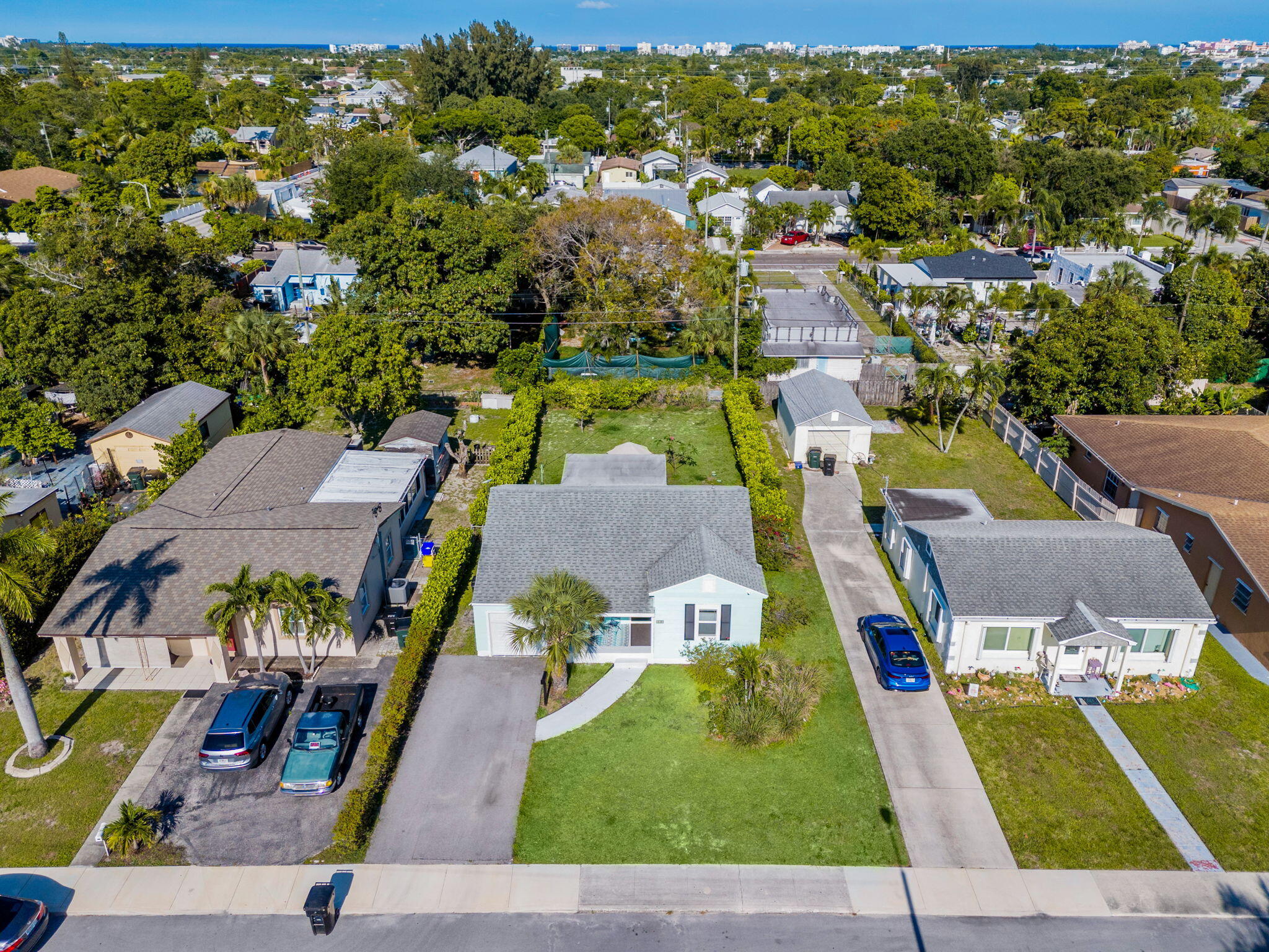Foto de propiedad en 620 N B Street, Lake Worth Beach, FL 33460 Lake Worth Beach con MLS# 