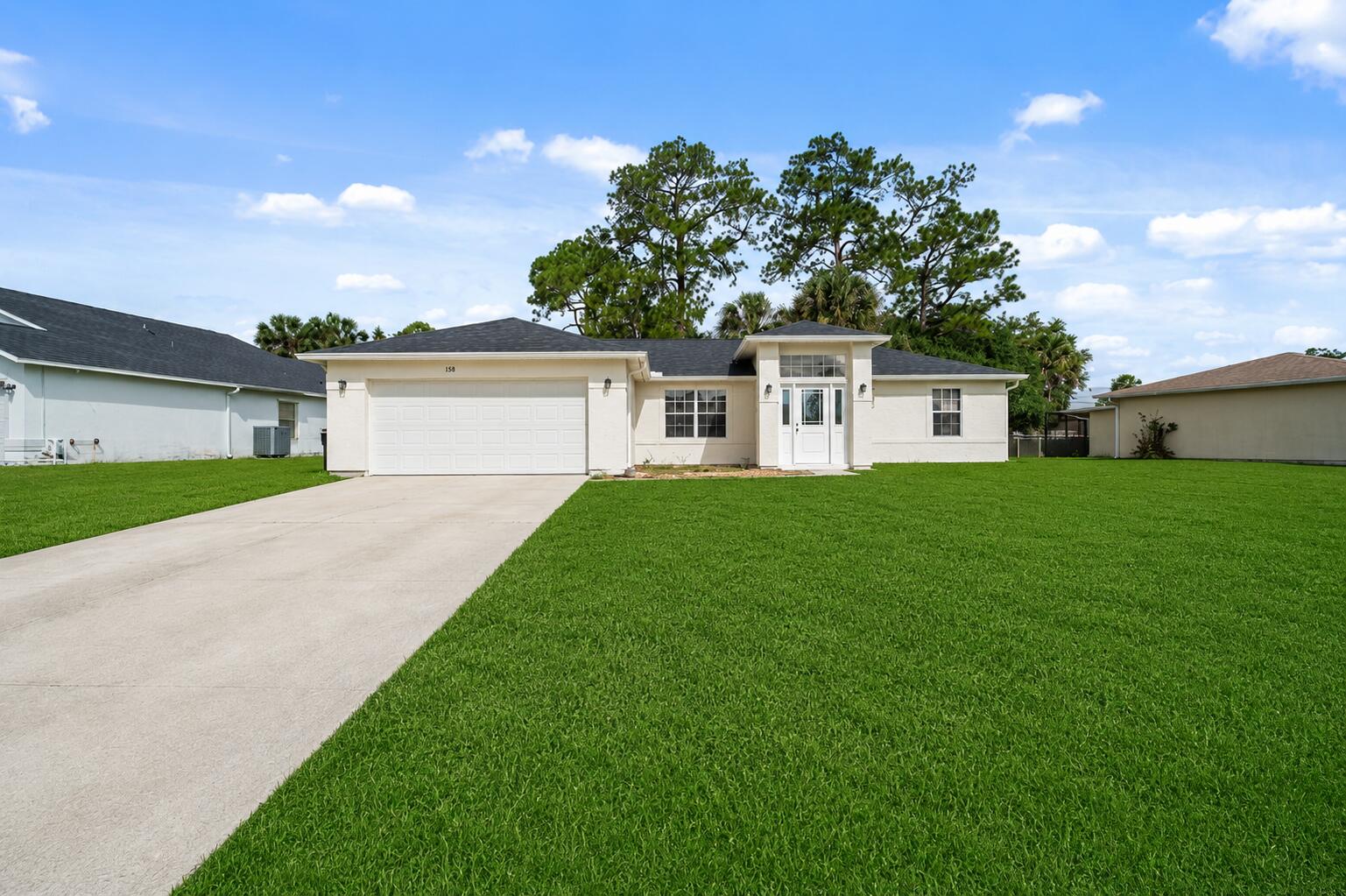 Foto de propiedad en 349 Hammock Road SE, Palm Bay, FL 32909 Palm Bay con MLS# 