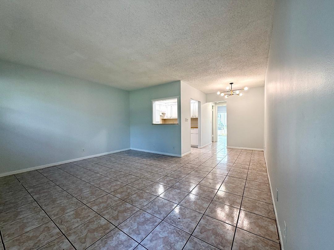 Foto de propiedad en 54 Salisbury C 54, West Palm Beach, FL 33417 West Palm Beach con MLS# 