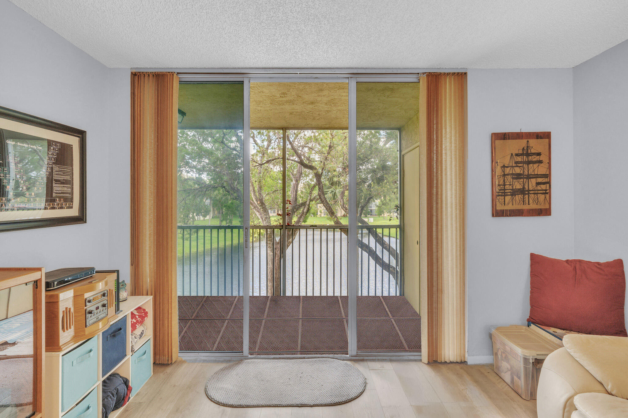 Foto de propiedad en 3361 NW 47th Terrace 231, Lauderdale Lakes, FL 33319 Lauderdale Lakes con MLS# 