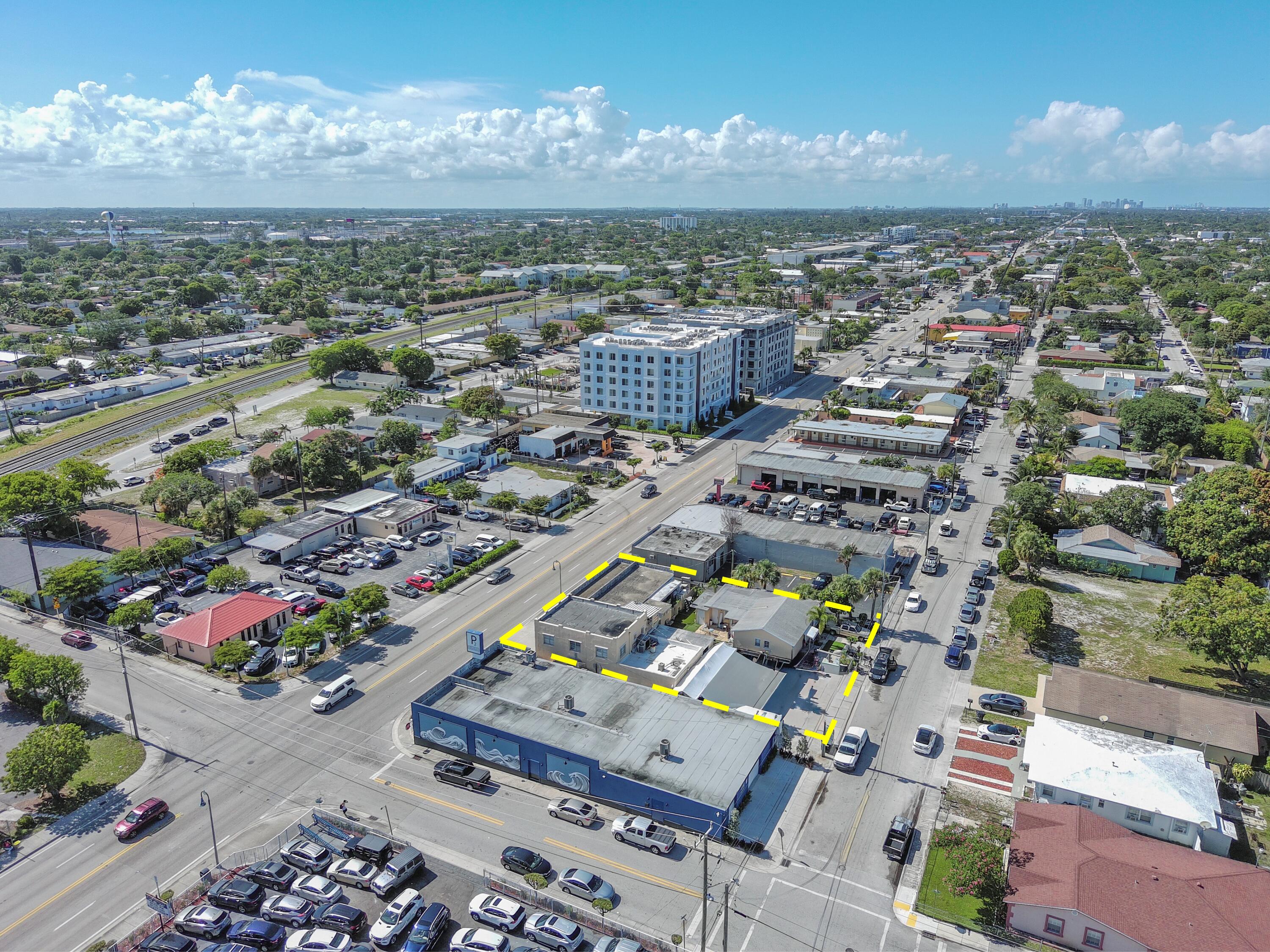 Foto de propiedad en 922 & 928 S Dixie Highway, Lake Worth Beach, FL 33462 Lake Worth Beach con MLS# 