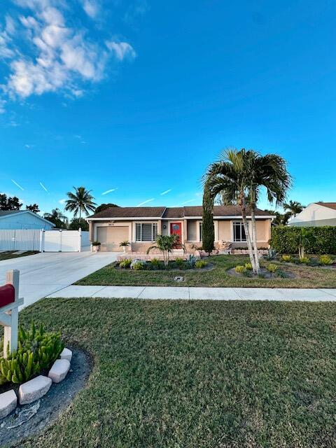 Foto de propiedad en 10079 Yeoman Lane, Royal Palm Beach, FL 33411 Royal Palm Beach con MLS# 