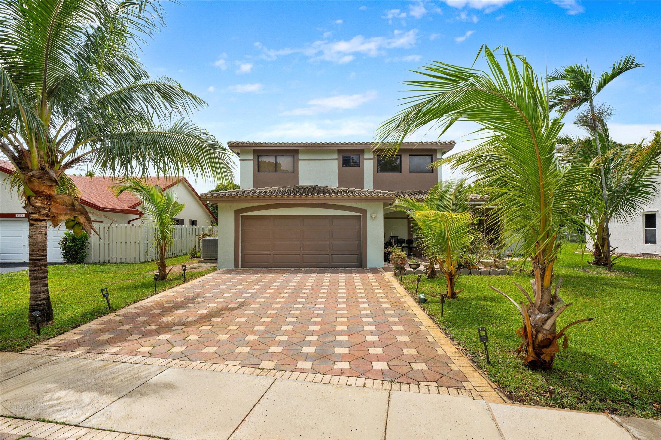 Foto de propiedad en 2340 Fairmont Avenue, Miramar, FL 33025 Miramar con MLS# 