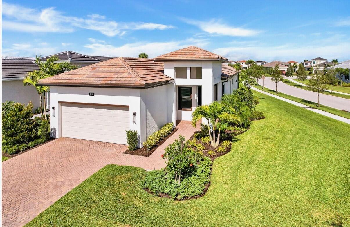 Foto de propiedad en 5501 Santa Rosa Lane, Westlake, FL 33470 Westlake con MLS# 