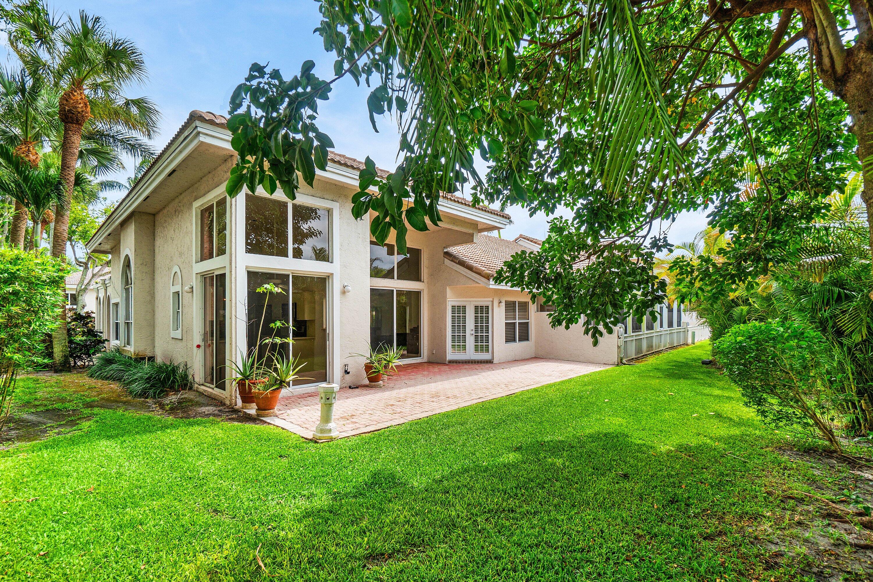 Foto de propiedad en 5106 Windsor Parke Drive, Boca Raton, FL 33496 Boca Raton con MLS# 