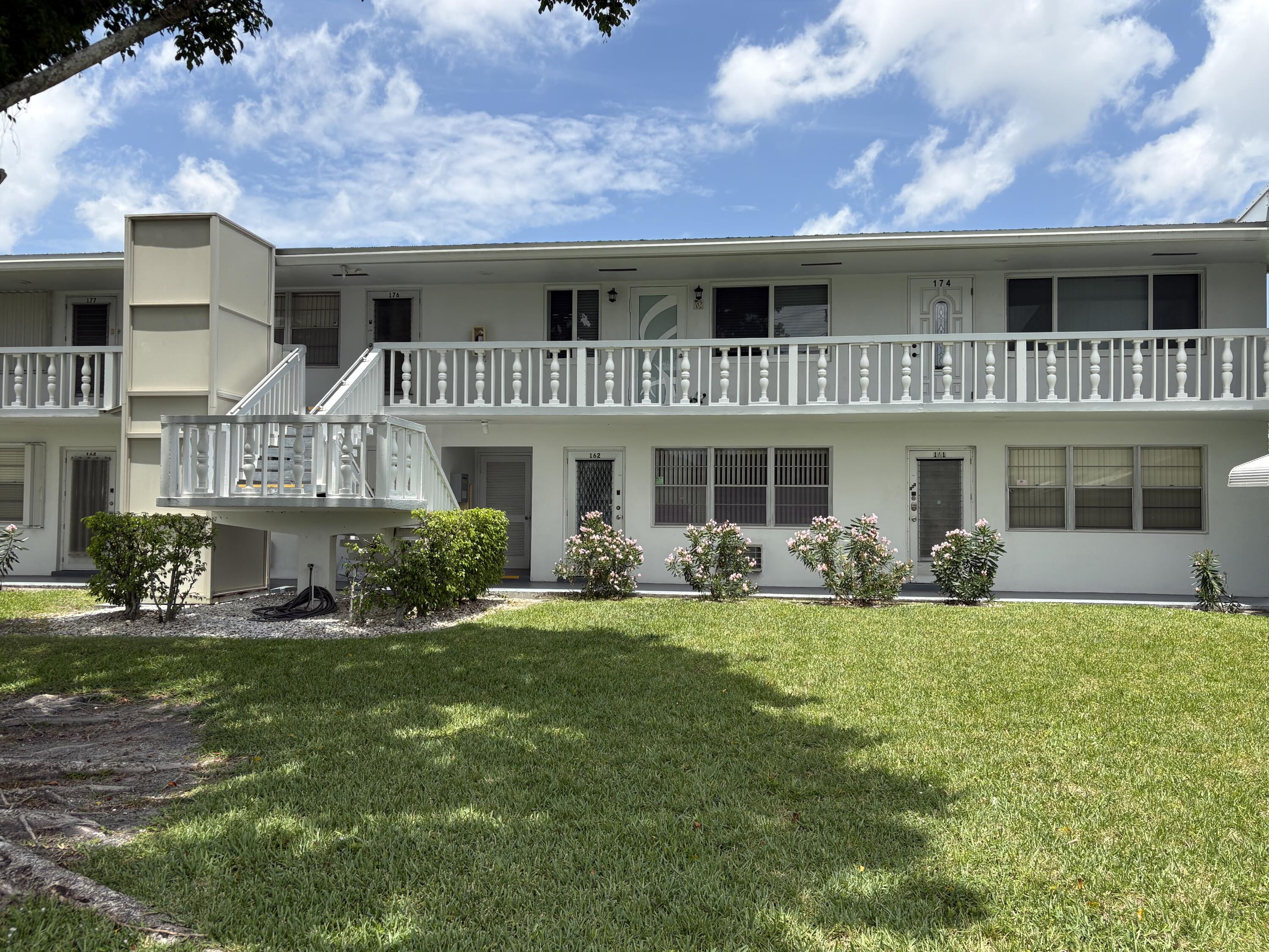 Foto de propiedad en 175 Bedford G, West Palm Beach, FL 33417 West Palm Beach con MLS# 