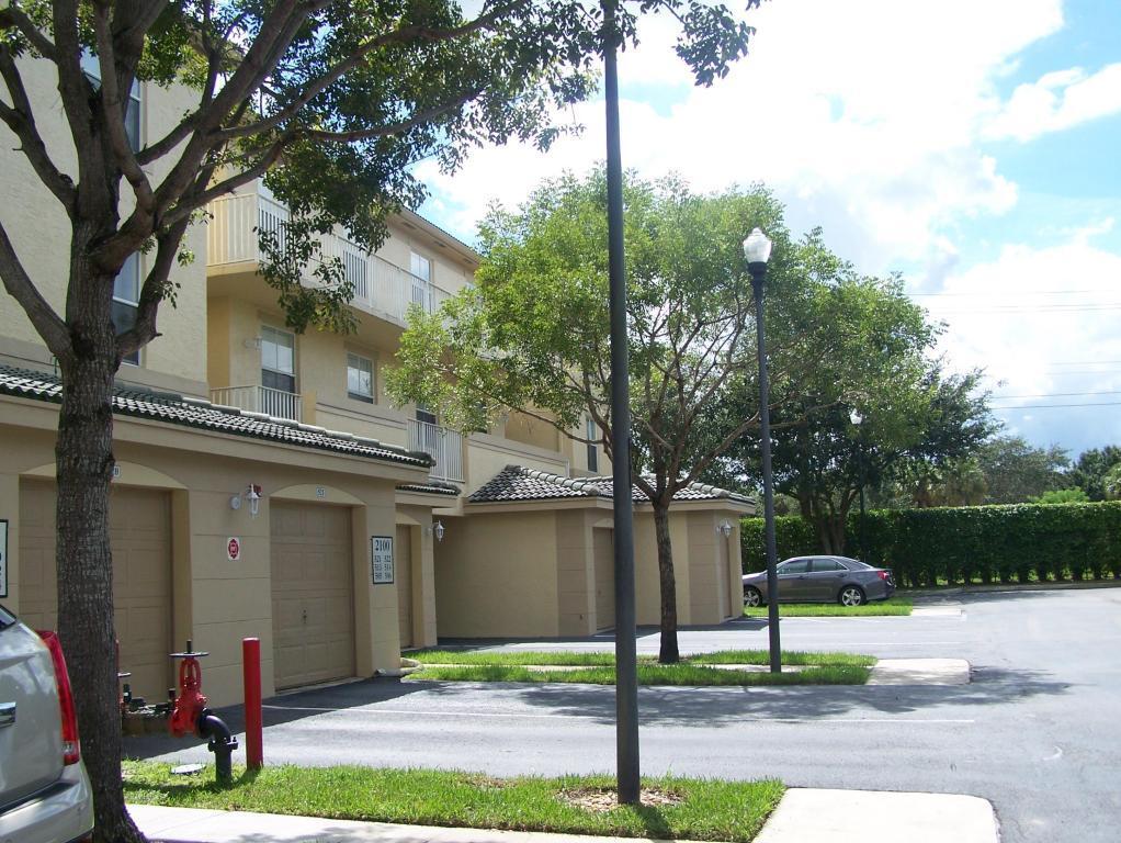 Foto de propiedad en 2100 Greenview Shores Boulevard 519, Wellington, FL 33414 Wellington con MLS# 