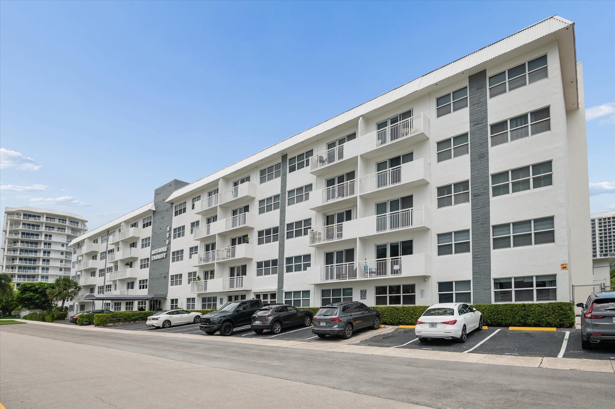 Foto de propiedad en 550 Bayshore Drive 314, Fort Lauderdale, FL 33304 Fort Lauderdale con MLS# 