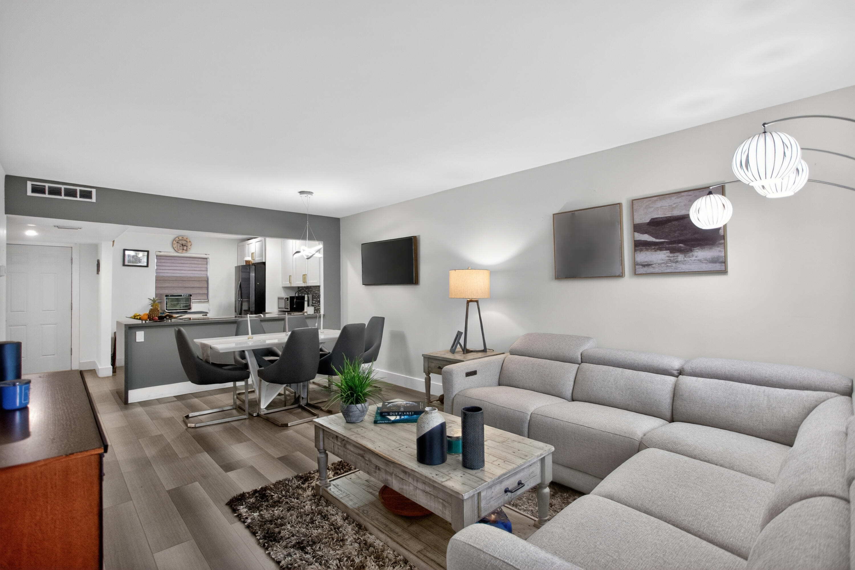 Foto de propiedad en 3160 Holiday Springs Boulevard 7-112, Margate, FL 33063 Margate con MLS# 