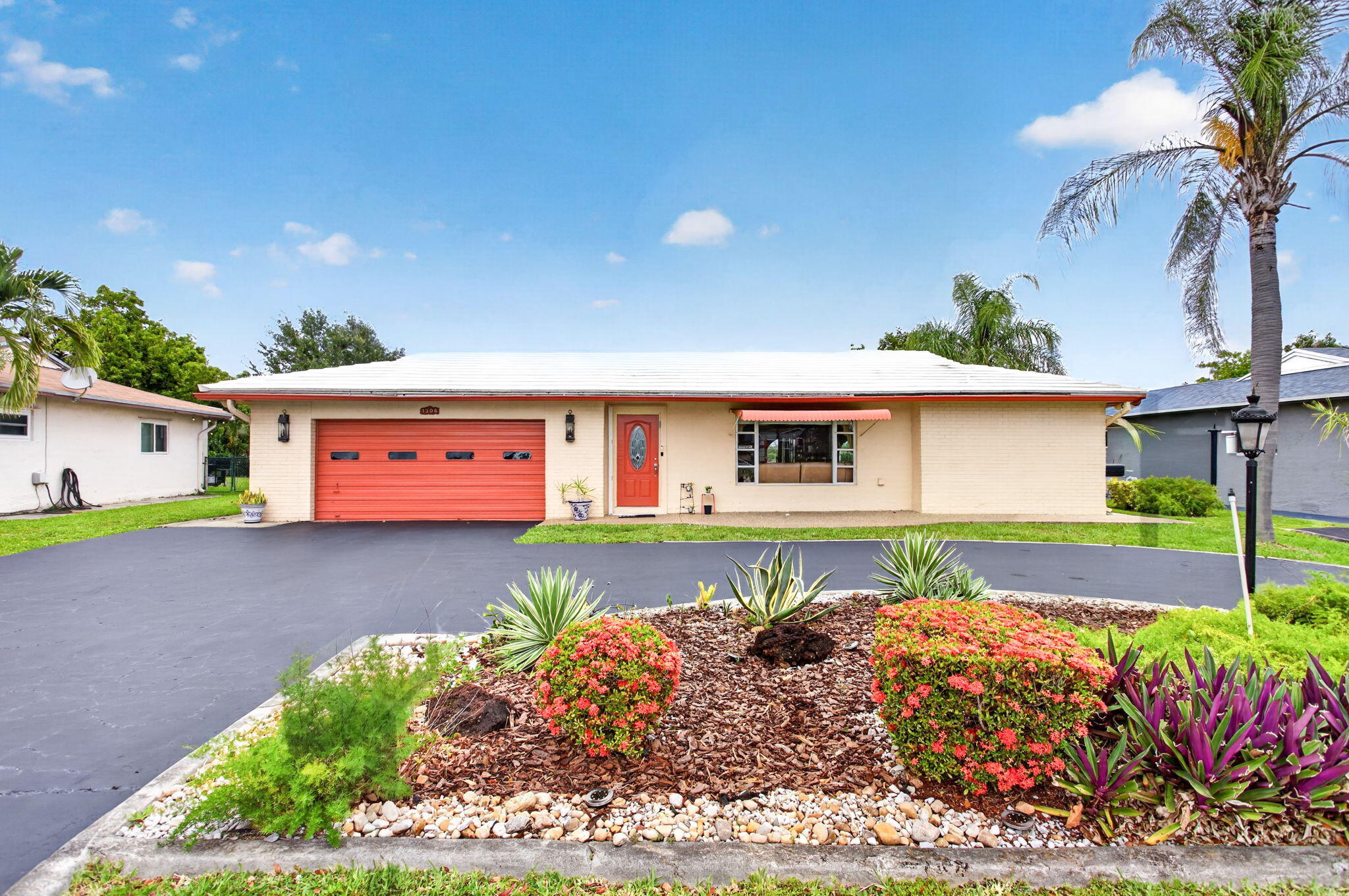 Foto de propiedad en 7306 NW 94th Way, Tamarac, FL 33321 Tamarac con MLS# 