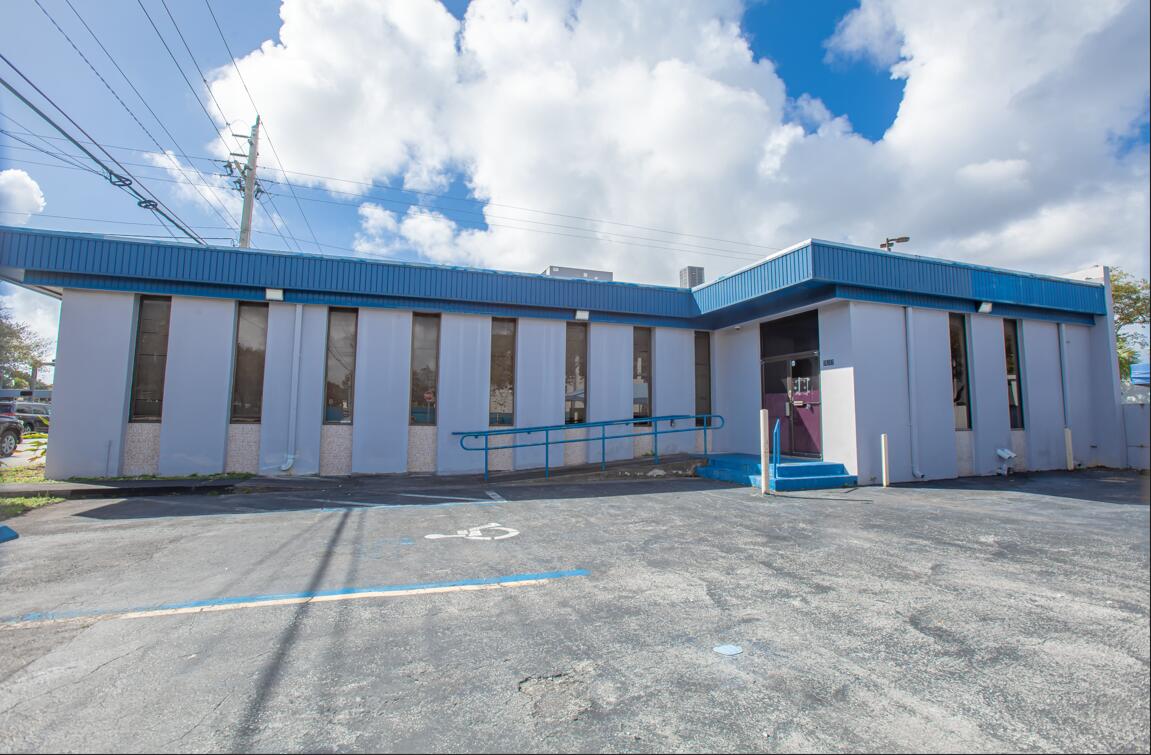 Foto de propiedad en 16350 NE 12th Avenue, North Miami Beach, FL 33162 North Miami Beach con MLS# 