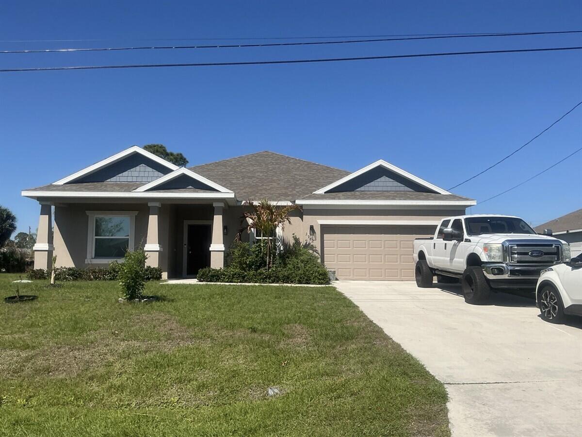 Foto de propiedad en 3982 SW Halcomb Street, Port St. Lucie, FL 34953 Port St. Lucie con MLS# 