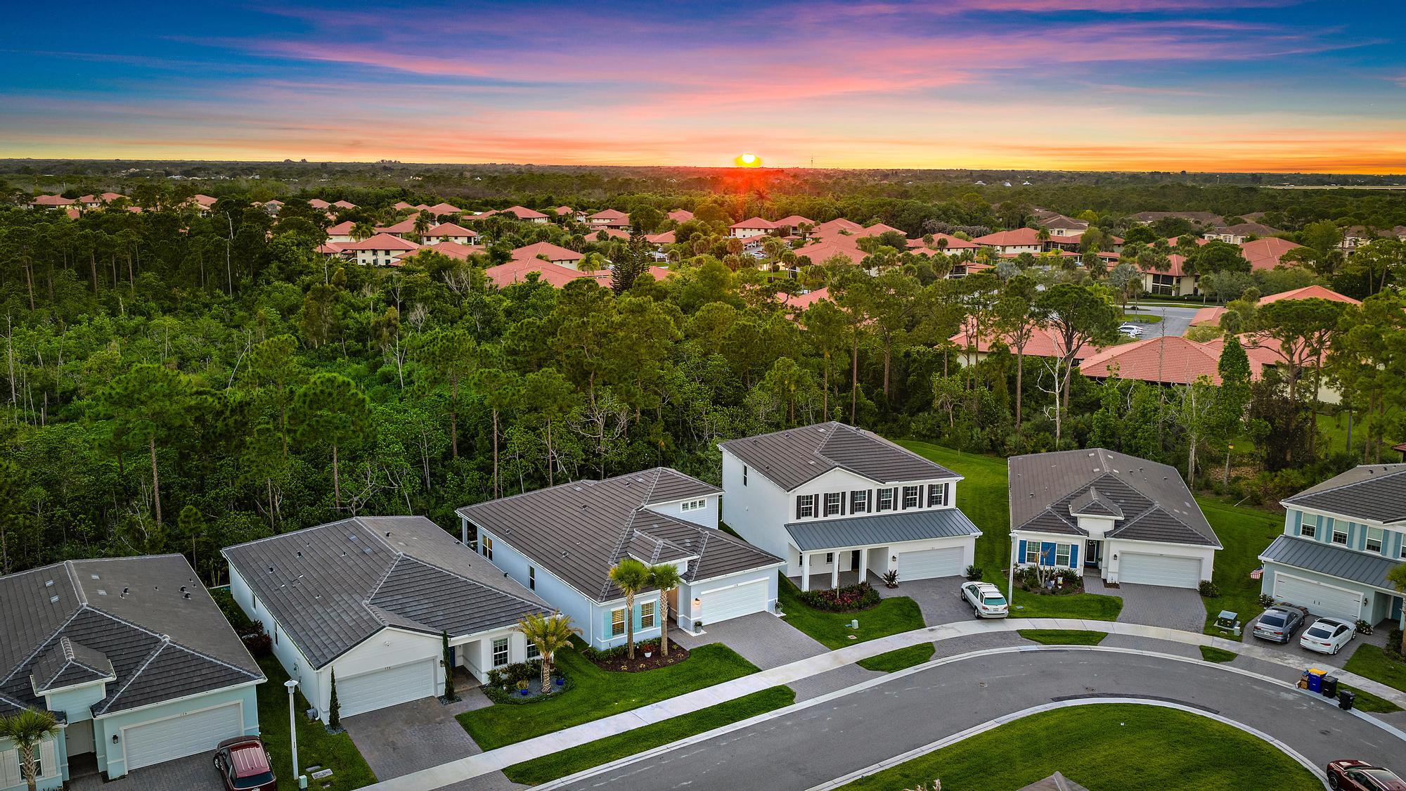 Foto de propiedad en 178 SW Pomeroy Street, Stuart, FL 34997 Stuart con MLS# 