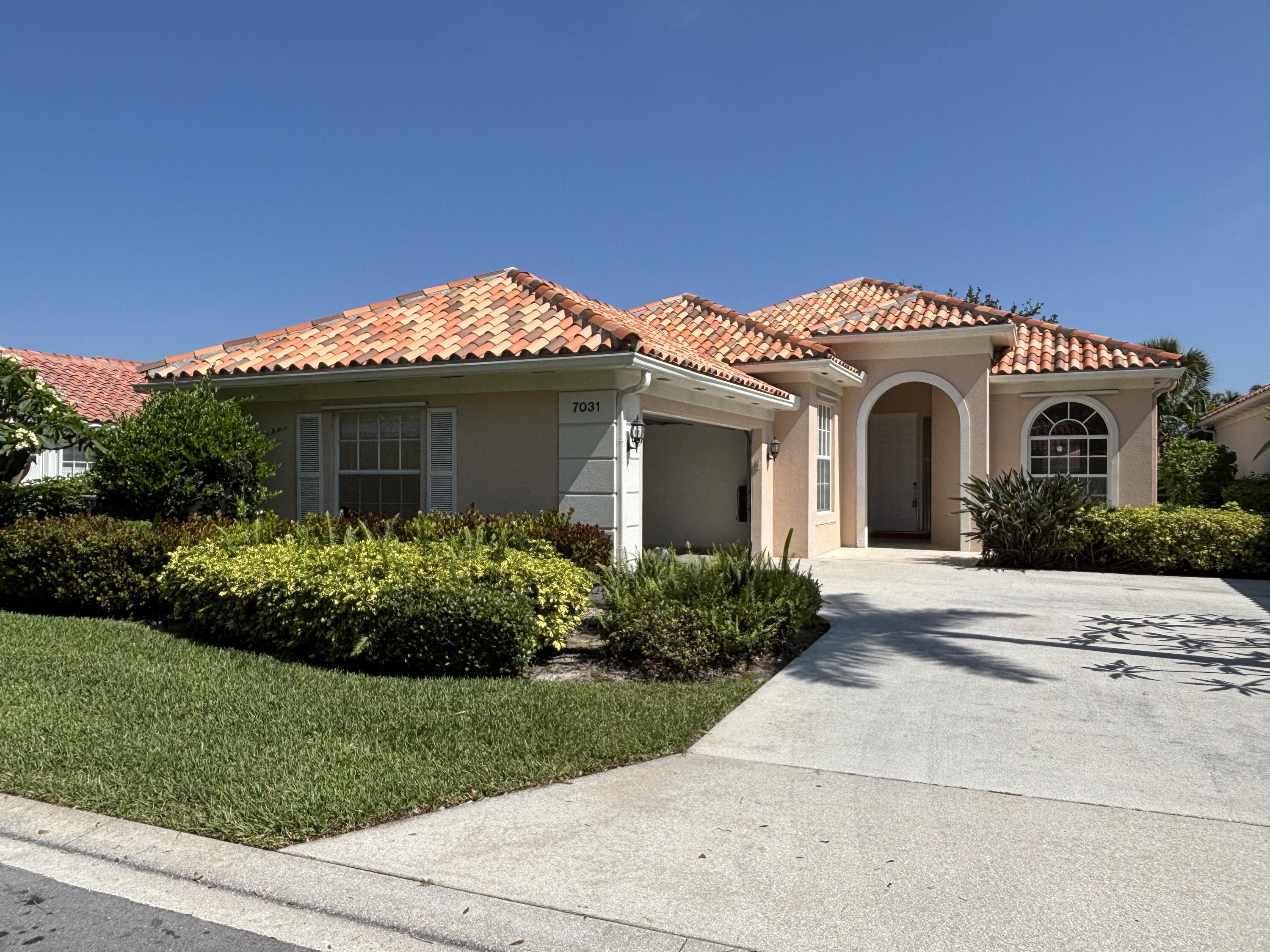 Foto de propiedad en 7031 Fish Creek Lane, West Palm Beach, FL 33411 West Palm Beach con MLS# 