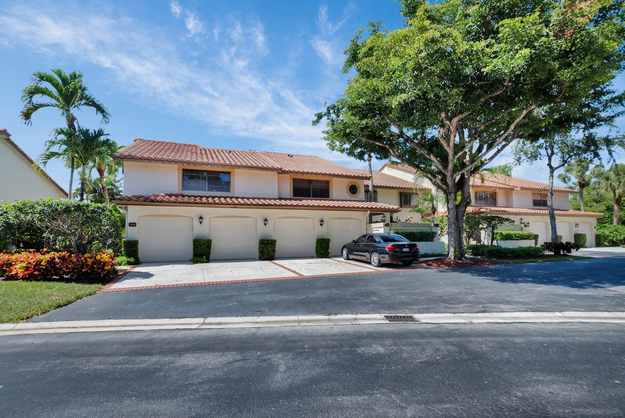 Foto de propiedad en 7940 La Mirada Drive, Boca Raton, FL 33433 Boca Raton con MLS# 