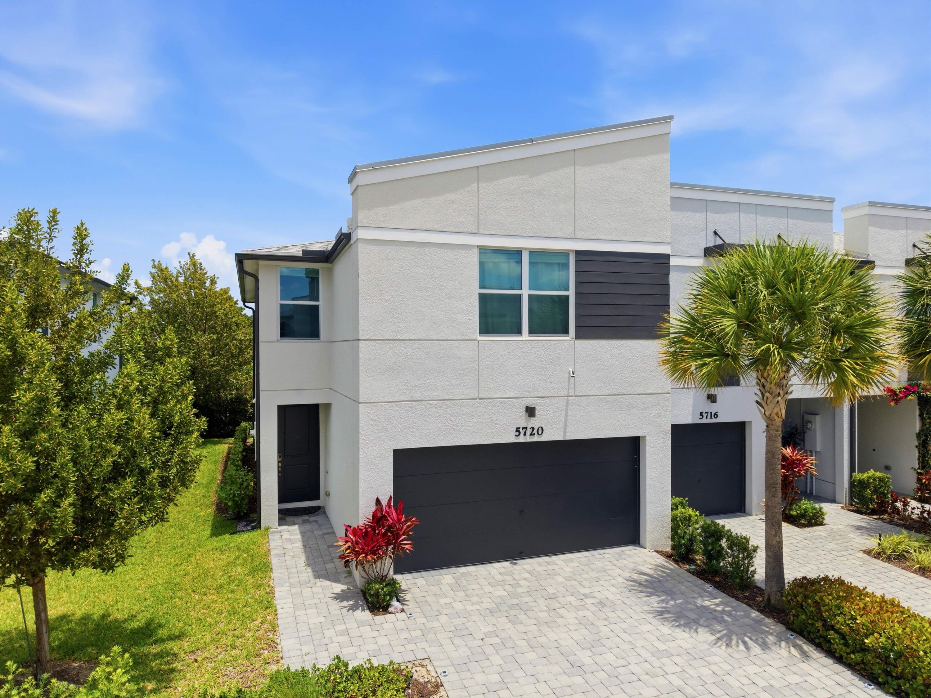 Foto de propiedad en 5720 Mentmore Drive, West Palm Beach, FL 33407 West Palm Beach con MLS# 