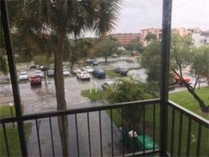 Foto de propiedad en 7300 NW 17th Street 318, Plantation, FL 33313 Plantation con MLS# 