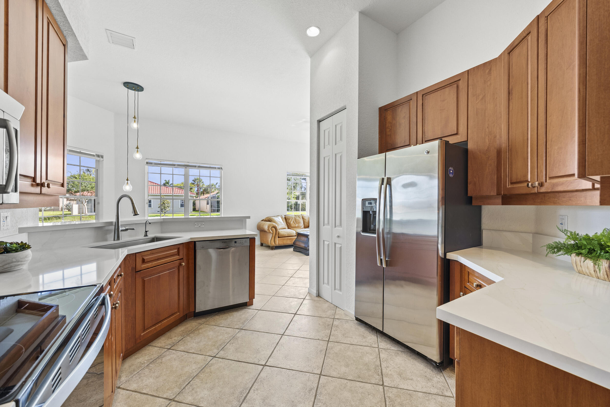 Foto de propiedad en 6721 Arno Way, Boynton Beach, FL 33472 Boynton Beach con MLS# 