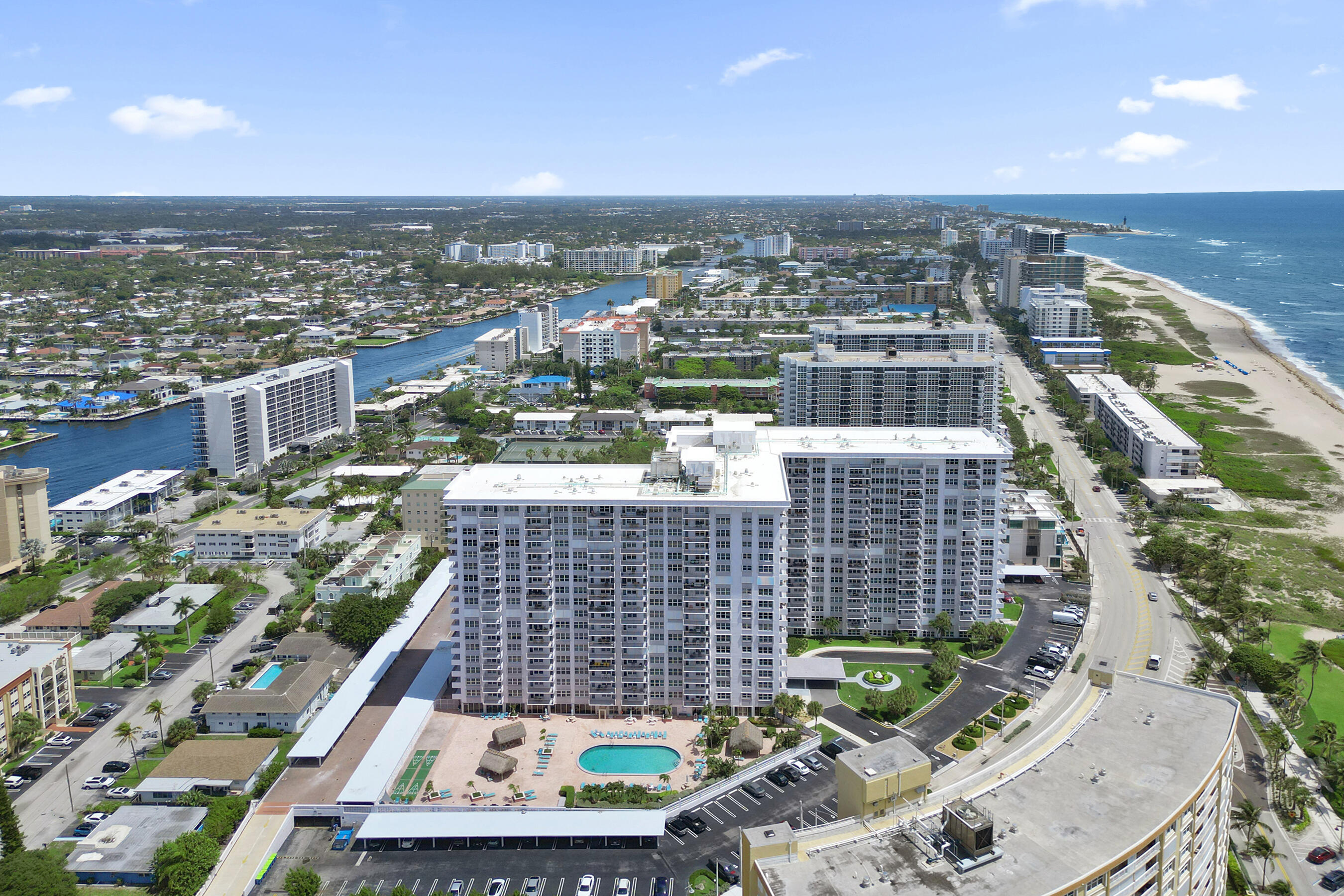 Foto de propiedad en 405 N Ocean Boulevard 1929, Pompano Beach, FL 33062 Pompano Beach con MLS# 