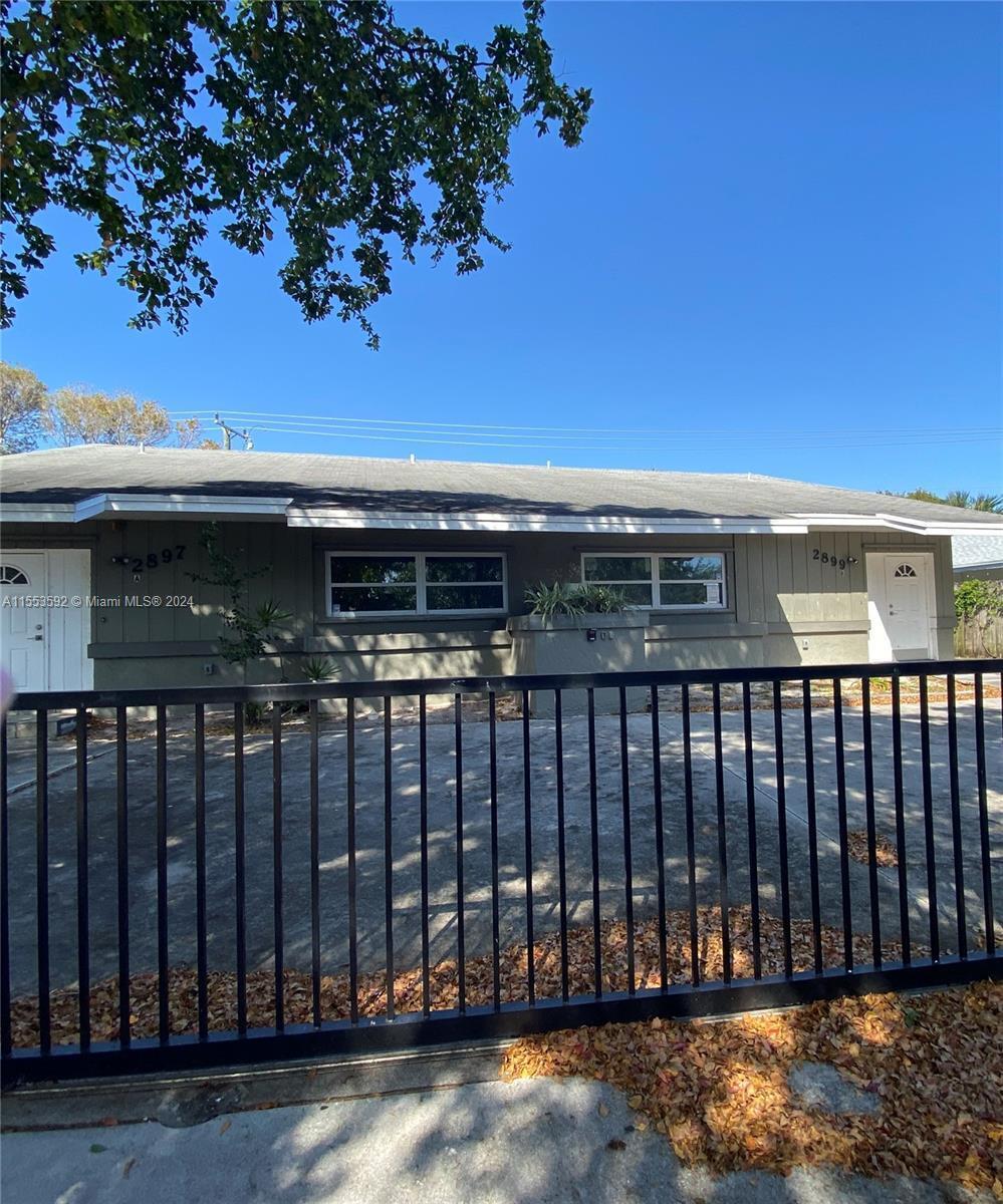 Foto de propiedad en 2899 NE 2nd Avenue, Boca Raton, FL 33431 Boca Raton con MLS# 
