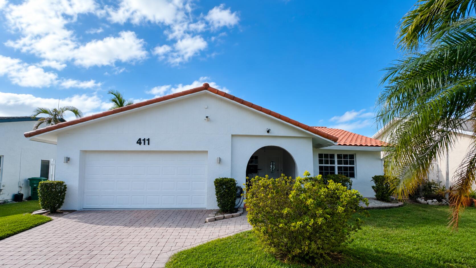 Foto de propiedad en 411 SE 4th Street, Dania Beach, FL 33004 Dania Beach con MLS# 