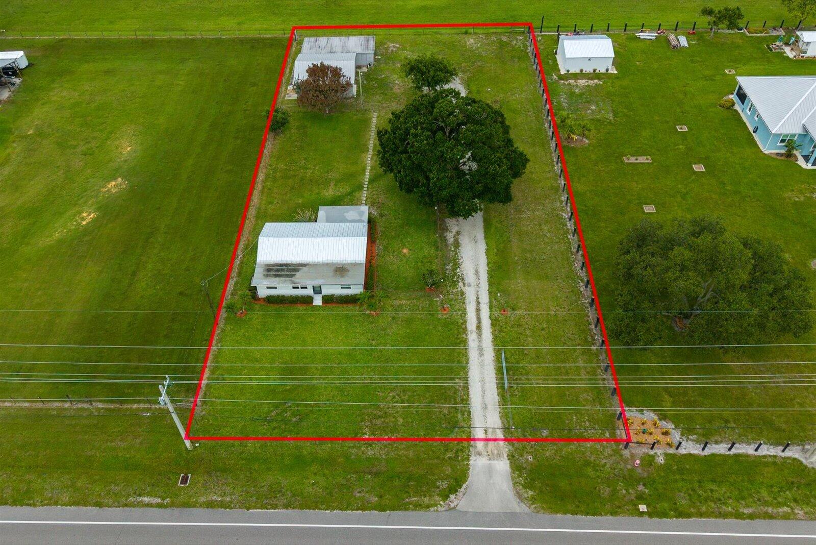 Foto de propiedad en 6635 58th Avenue, Vero Beach, FL 32967 Vero Beach con MLS# 
