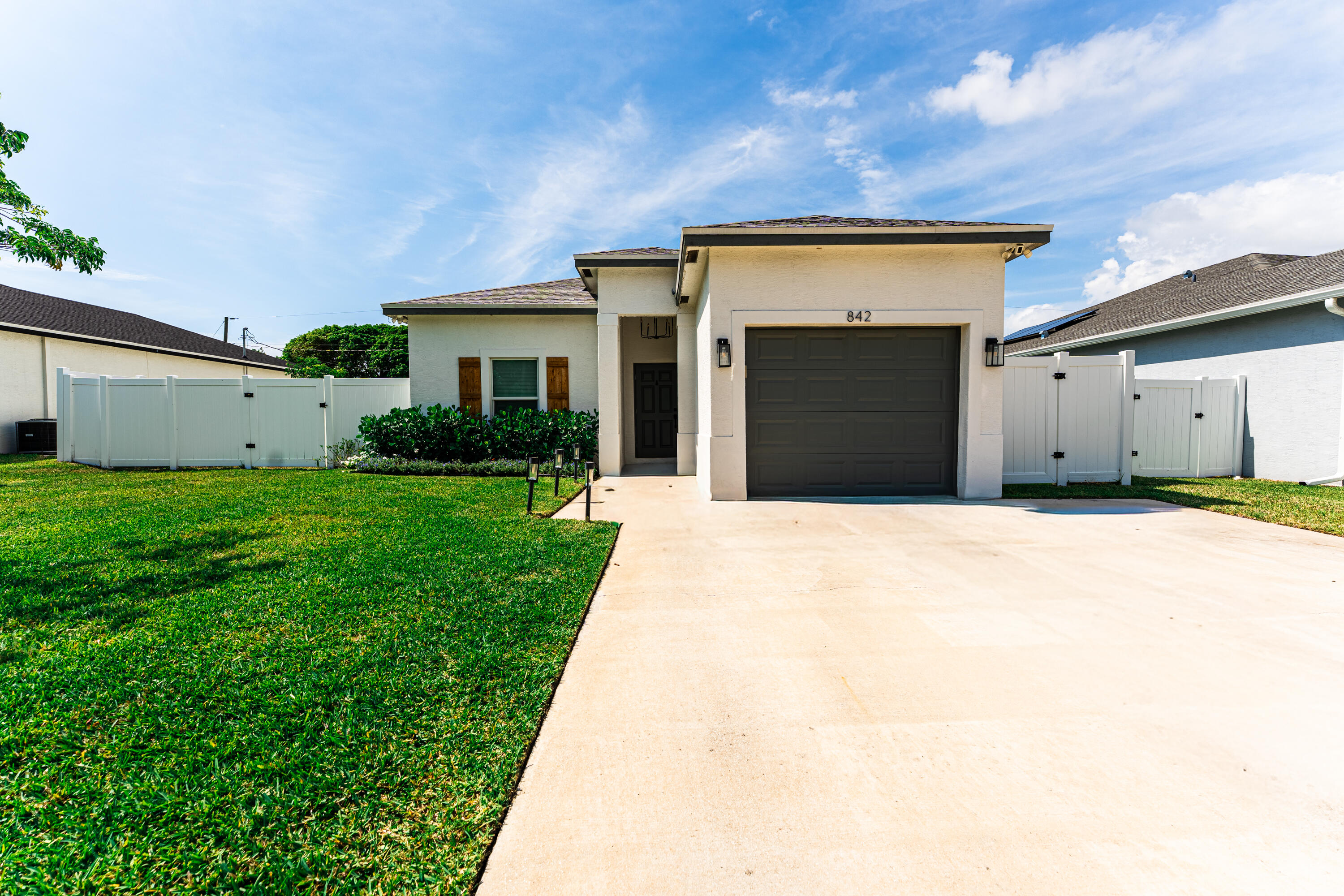 Vendido 842 NW 9th Avenue, Boynton Beach, FL 33426, Boynton Beach, FL 33426