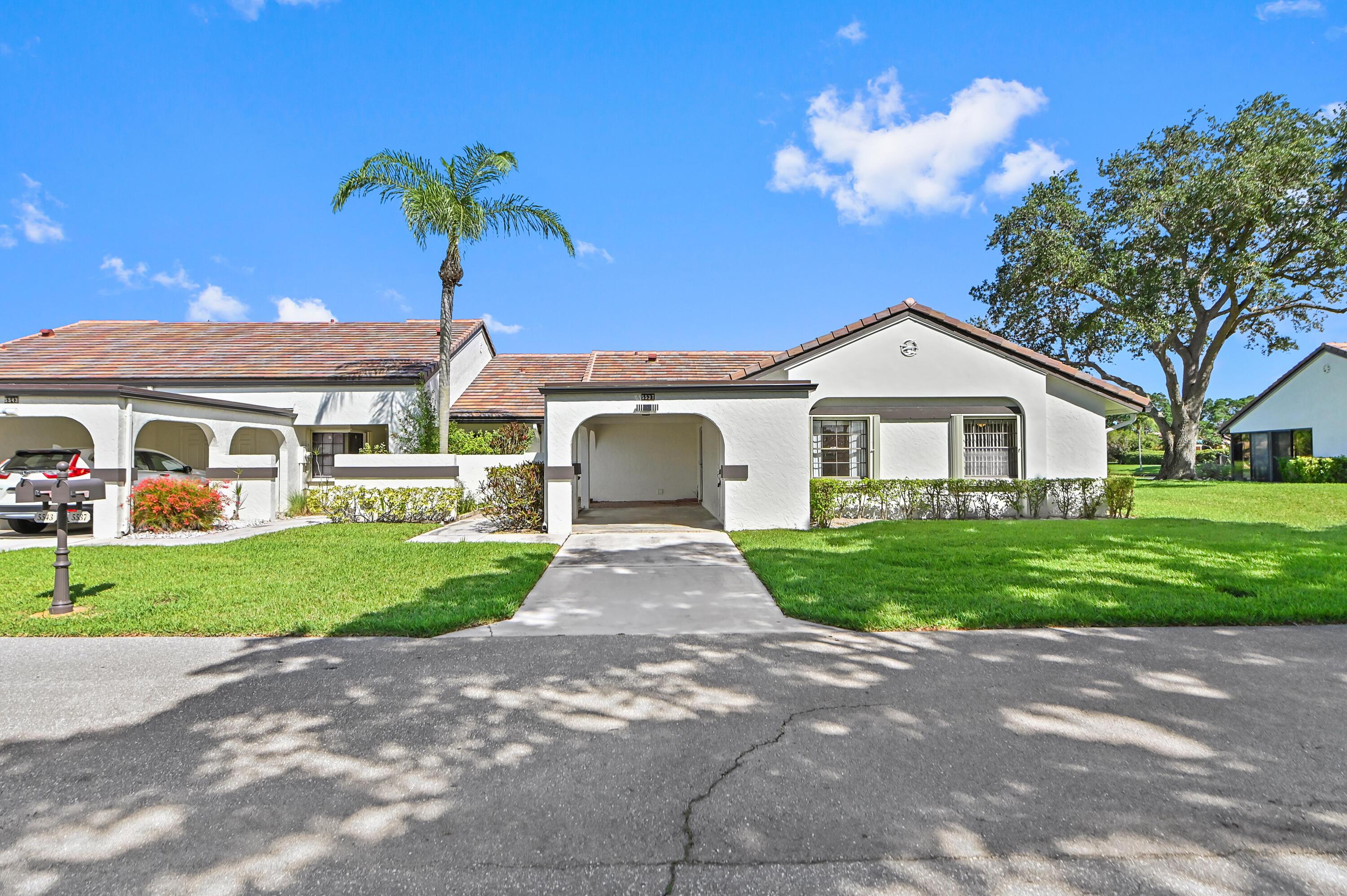 Foto de propiedad en 5537 Parkwalk Circle E, Boynton Beach, FL 33472 Boynton Beach con MLS# 