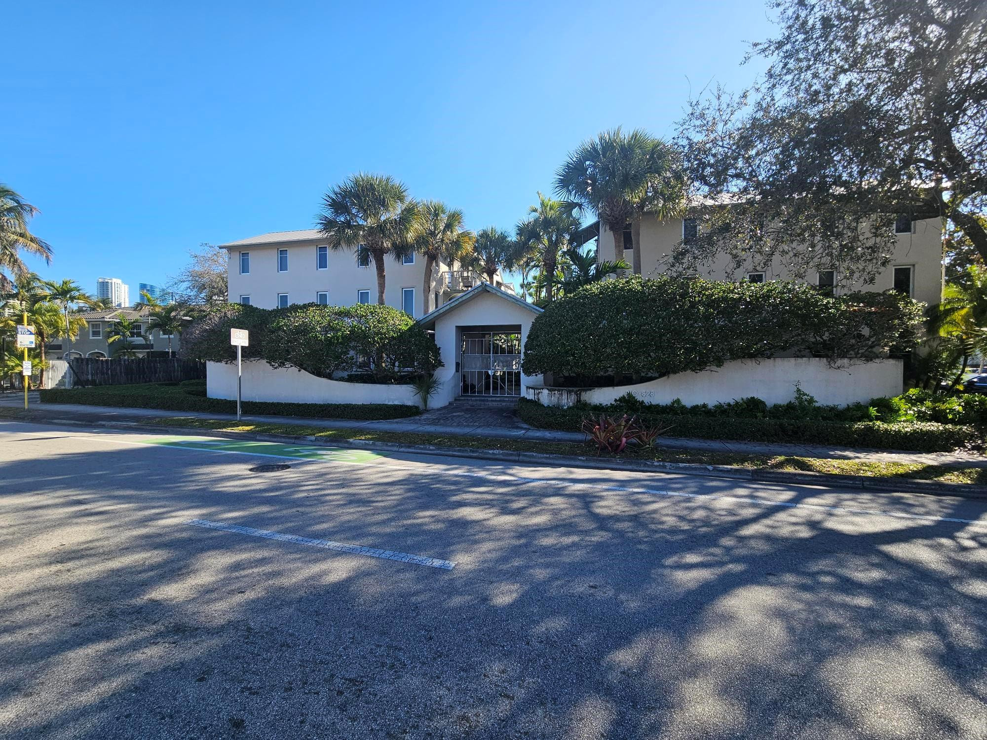 Foto de propiedad en 812 SW 4th Avenue 8, Fort Lauderdale, FL 33315 Fort Lauderdale con MLS# 