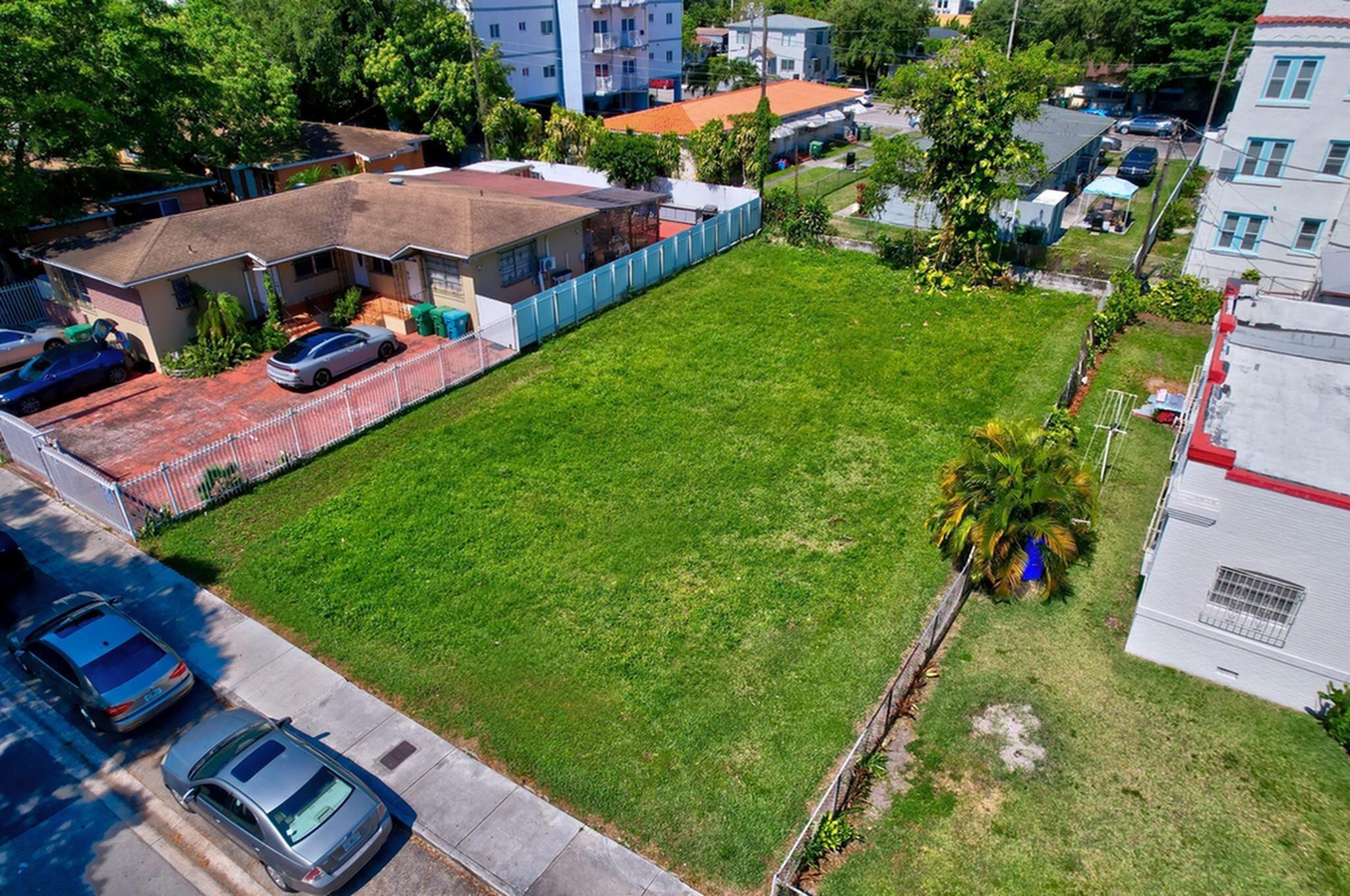 Foto de propiedad en 512 SW 6th Avenue, Miami, FL 33130 Miami con MLS# 