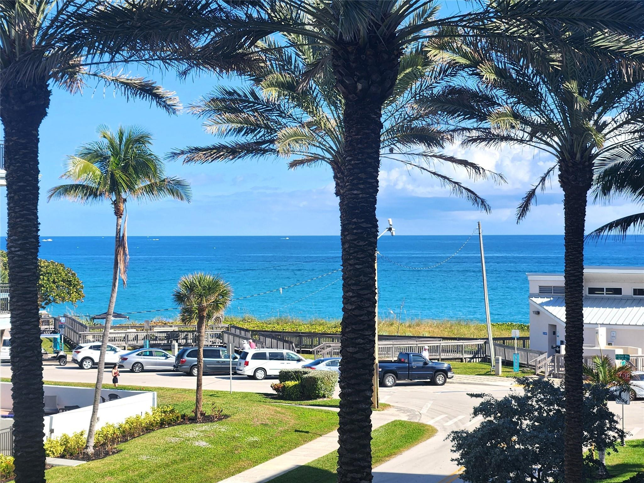 Foto de propiedad en 701 SE 21st Avenue 304, Deerfield Beach, FL 33441 Deerfield Beach con MLS# 