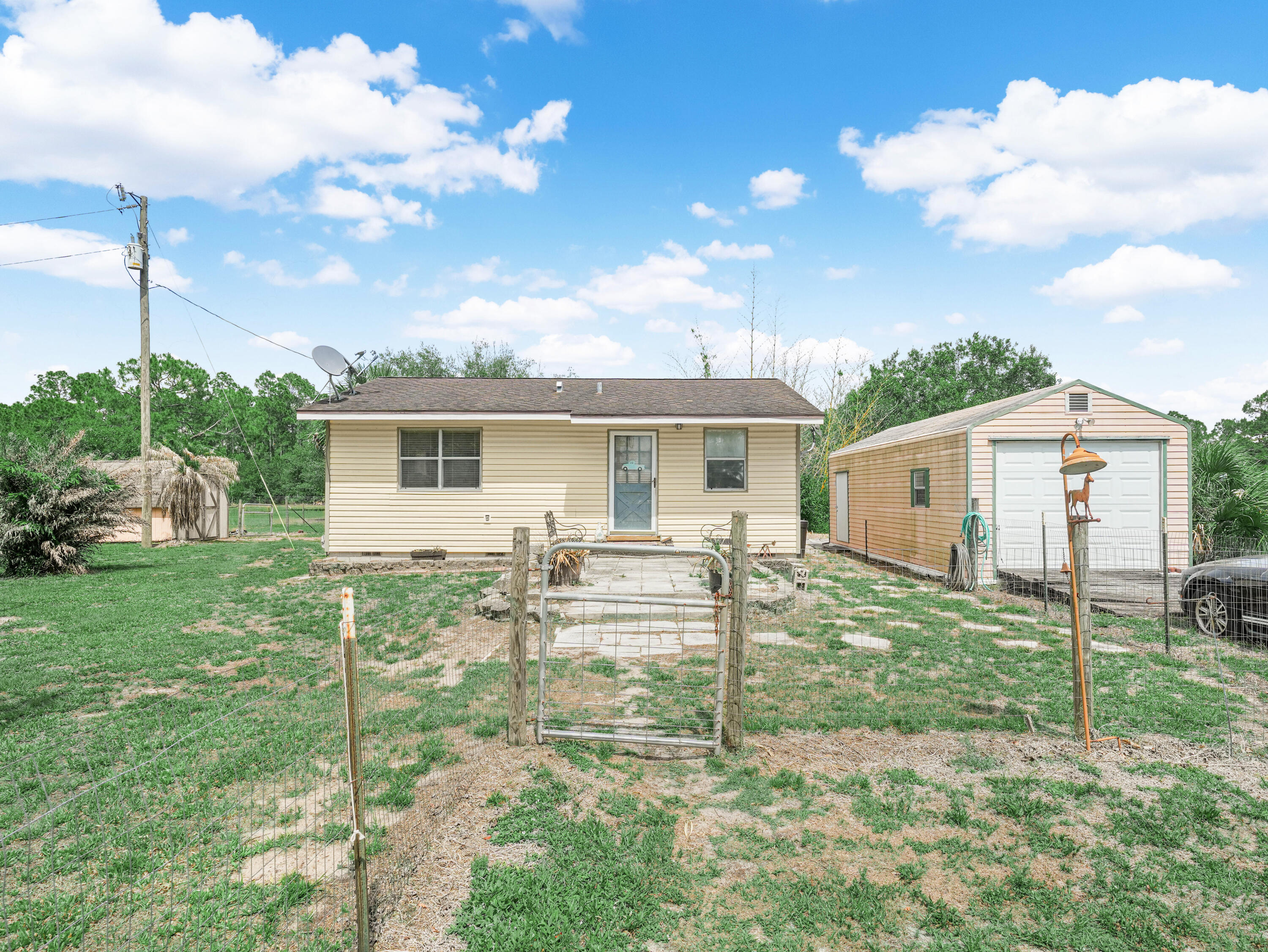Foto de propiedad en 4002 Everhigh Acres Road, Clewiston, FL 33440 Clewiston con MLS# 