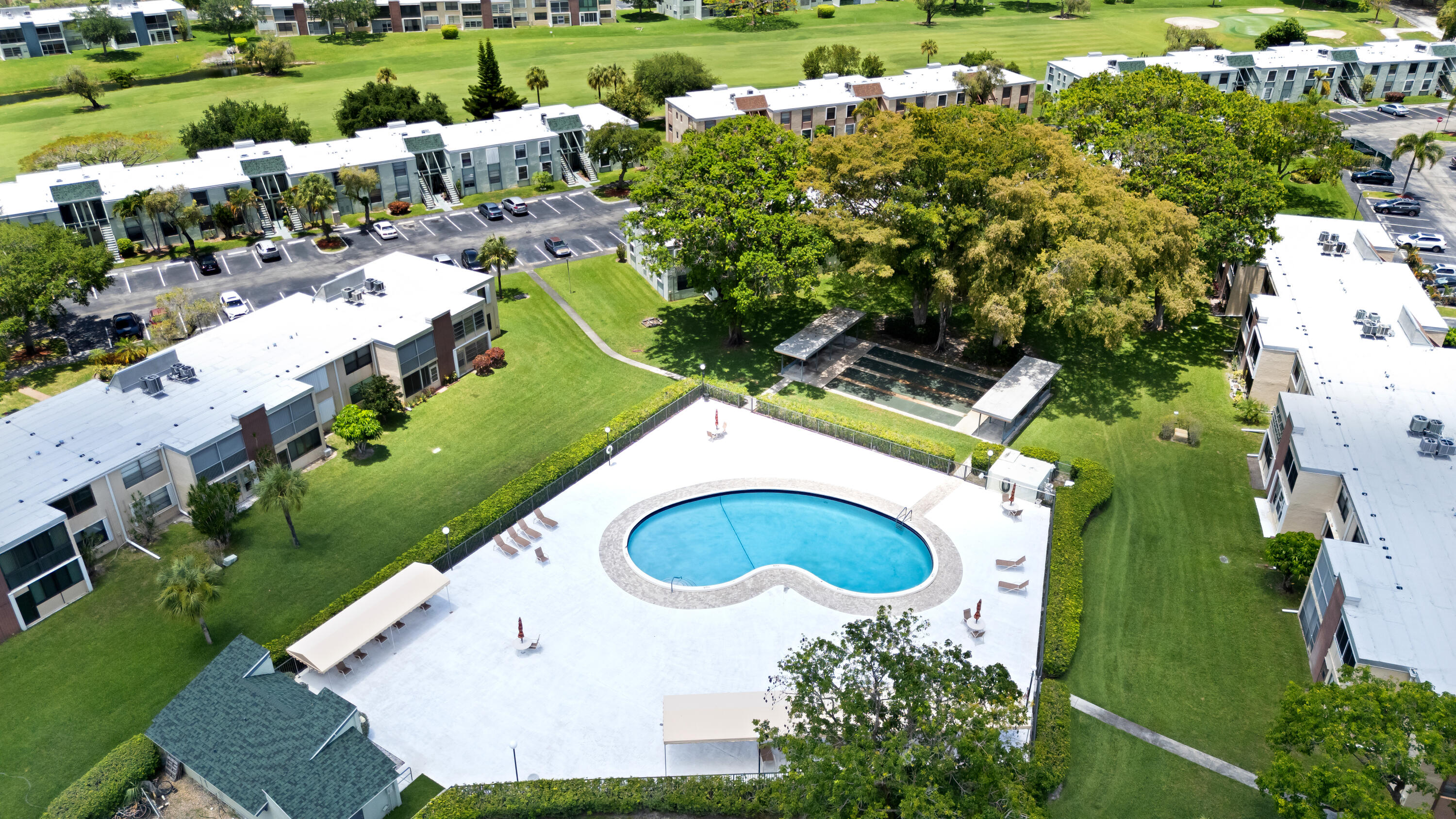 Foto de propiedad en 7350 NW 18th Street 207, Margate, FL 33063 Margate con MLS# 