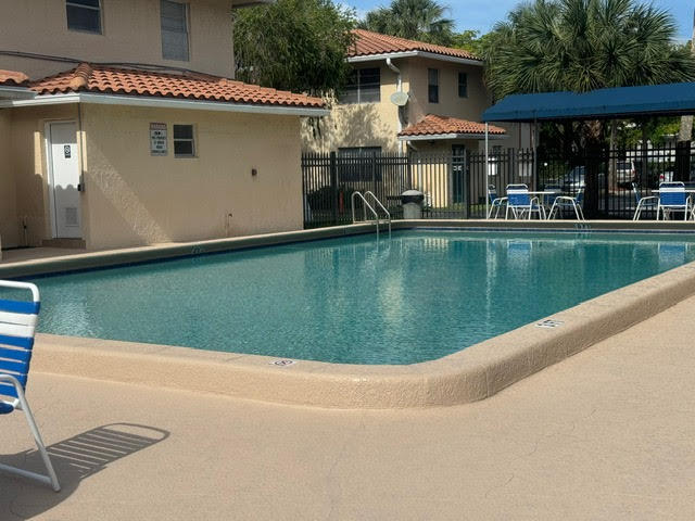 Foto de propiedad en 3211 NW 103rd Terrace 106-c, Coral Springs, FL 33065 Coral Springs con MLS# 